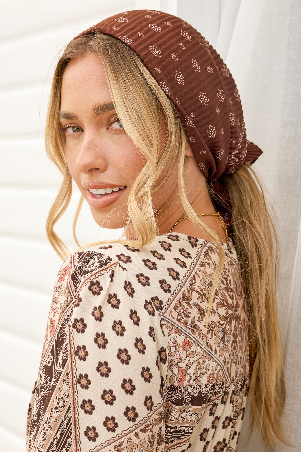 Chaser Headscarf - Chocolate