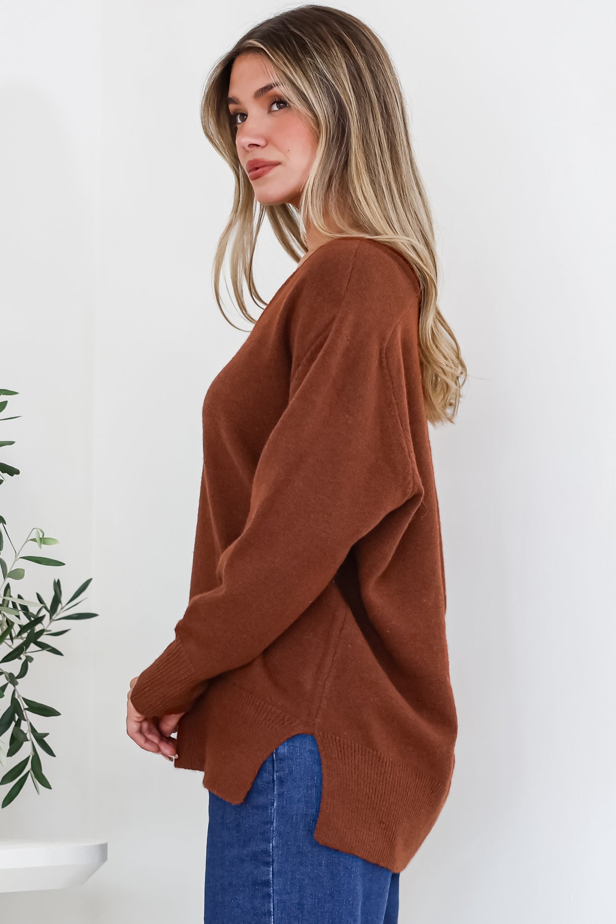 Clarke Jumper - V-Neck Batwing Sleeve Ribbed Step Hemline Knit in Rust
