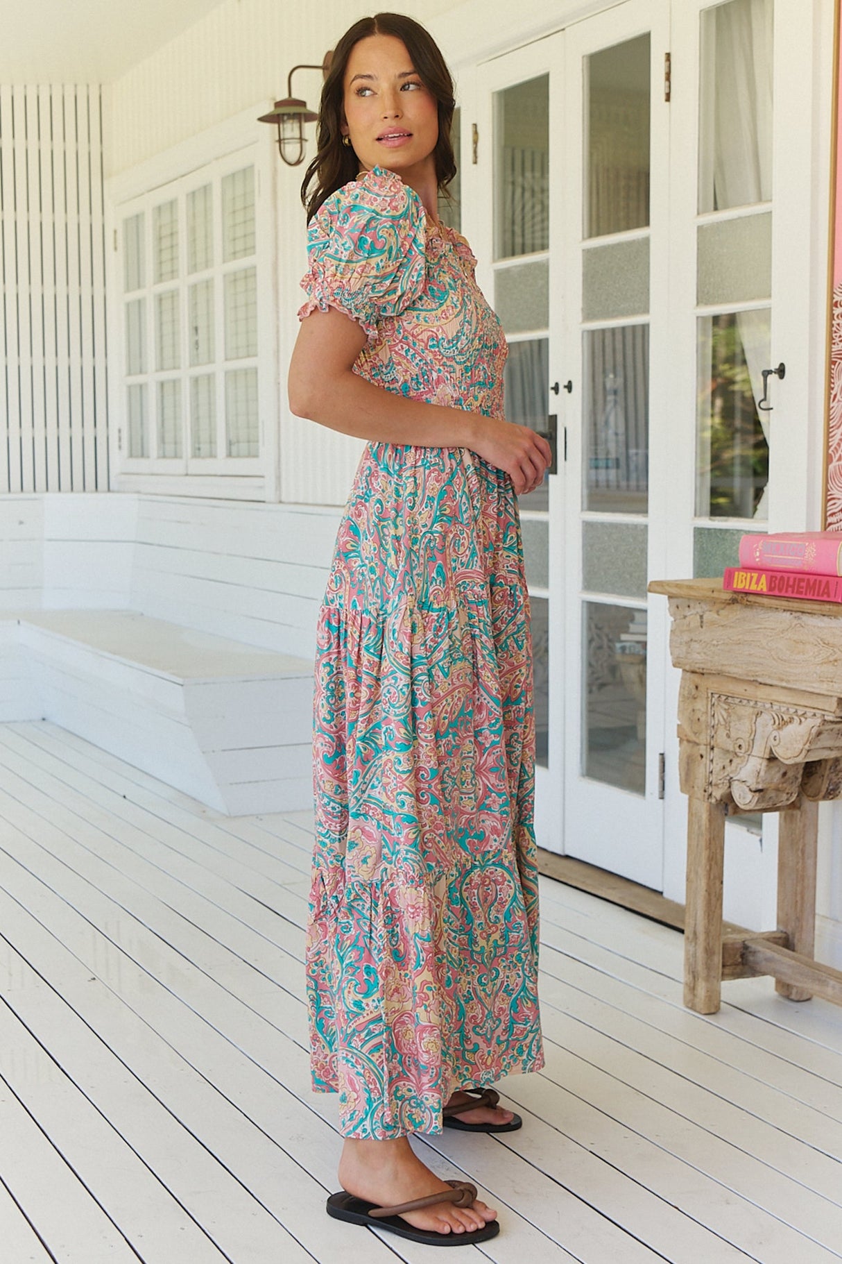 JAASE - Claudette Maxi Dress: On or Off Shoulder Elasticated Bodice Short Balloon Sleeve Dress in Ocean Lullaby Print