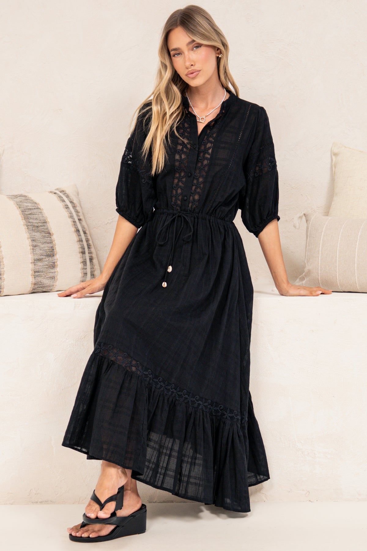 Dove Maxi Dress - Plaid Textured Lace Detailed Dress with Puff Sleeves in Black