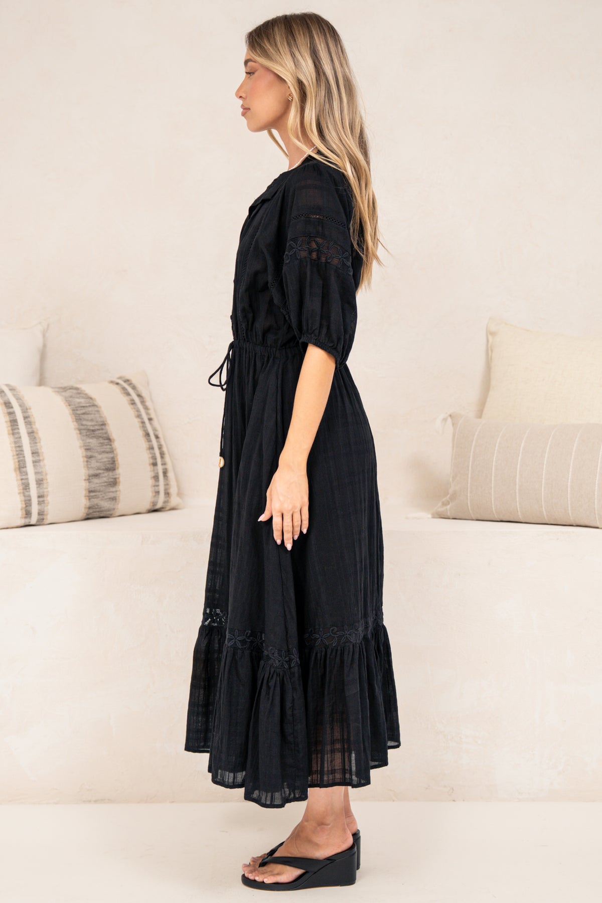 Dove Maxi Dress - Plaid Textured Lace Detailed Dress with Puff Sleeves in Black