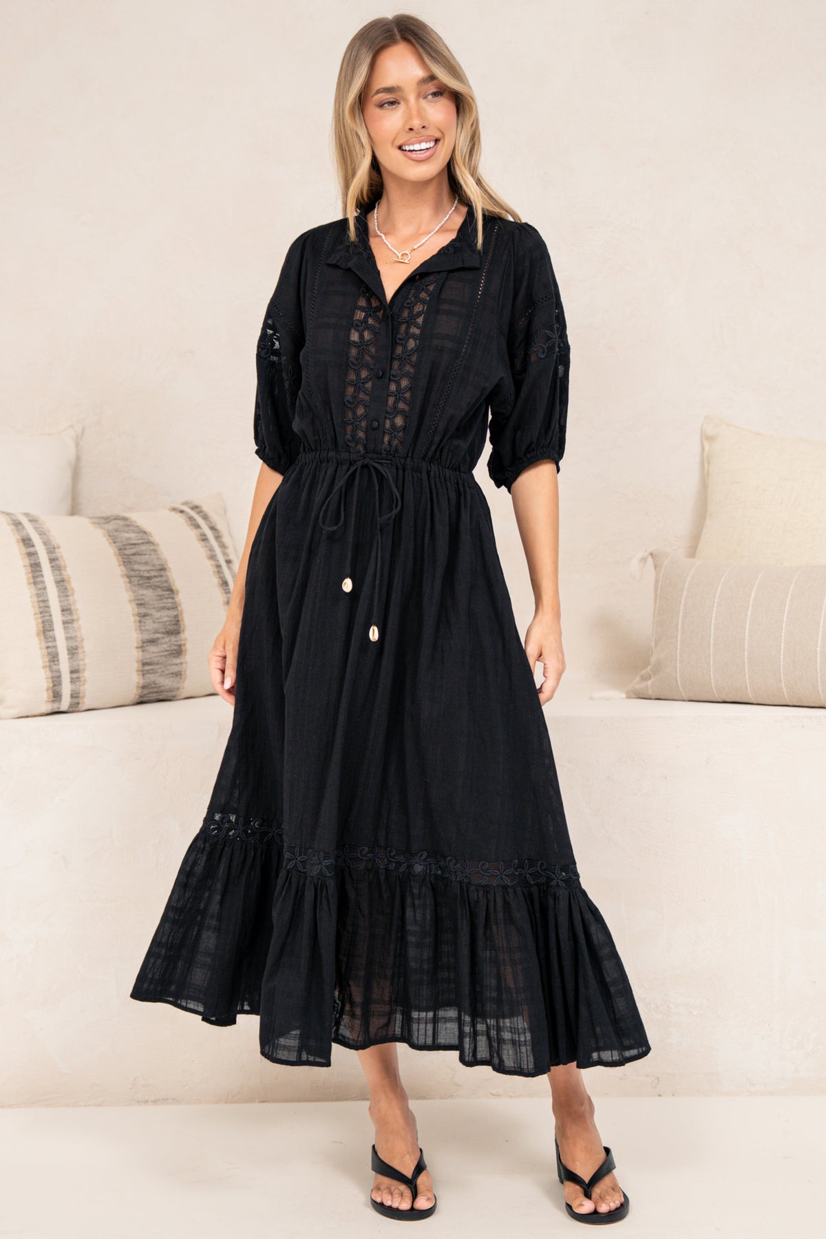 Dove Maxi Dress - Plaid Textured Lace Detailed Dress with Puff Sleeves in Black