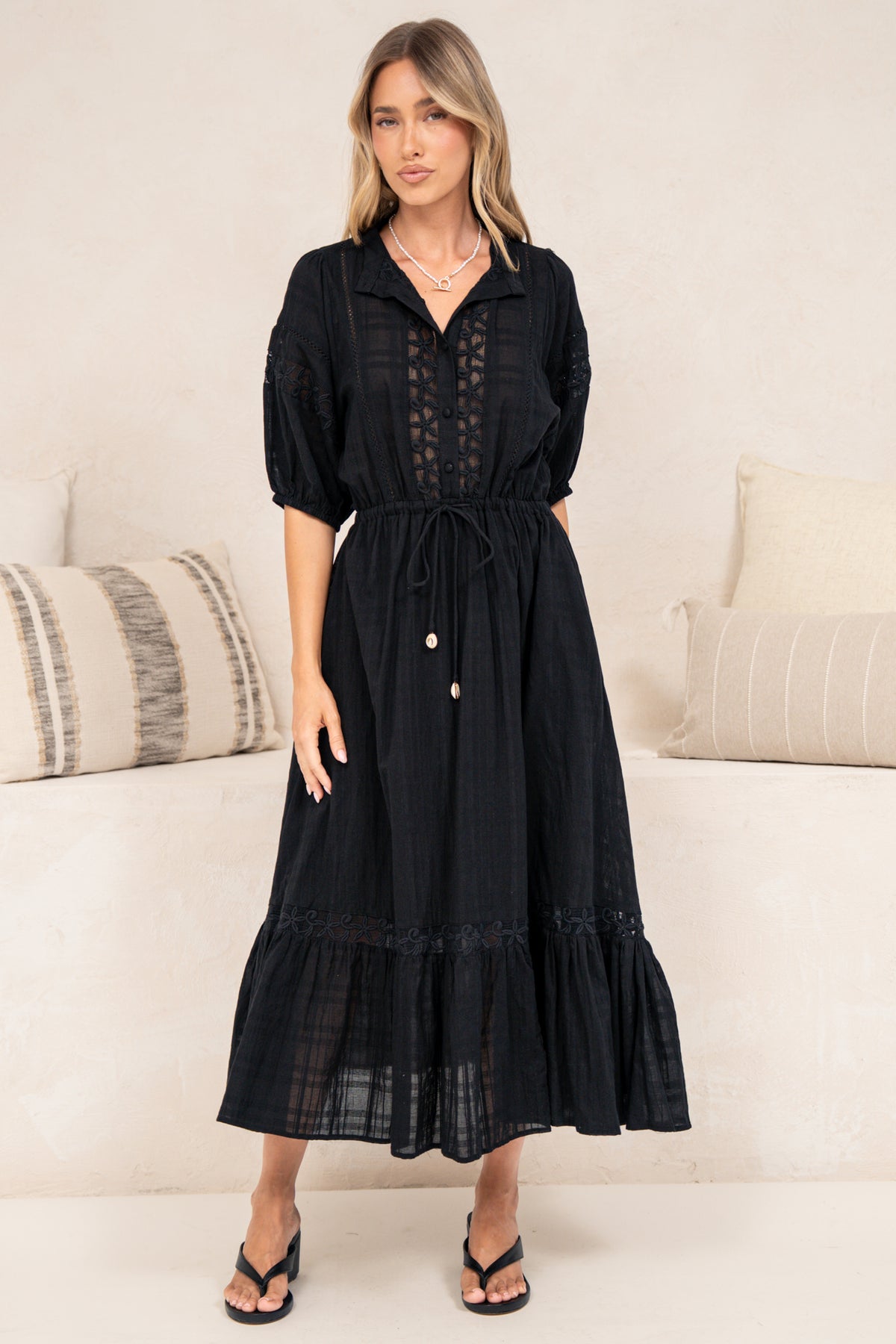 Dove Maxi Dress - Plaid Textured Lace Detailed Dress with Puff Sleeves in Black