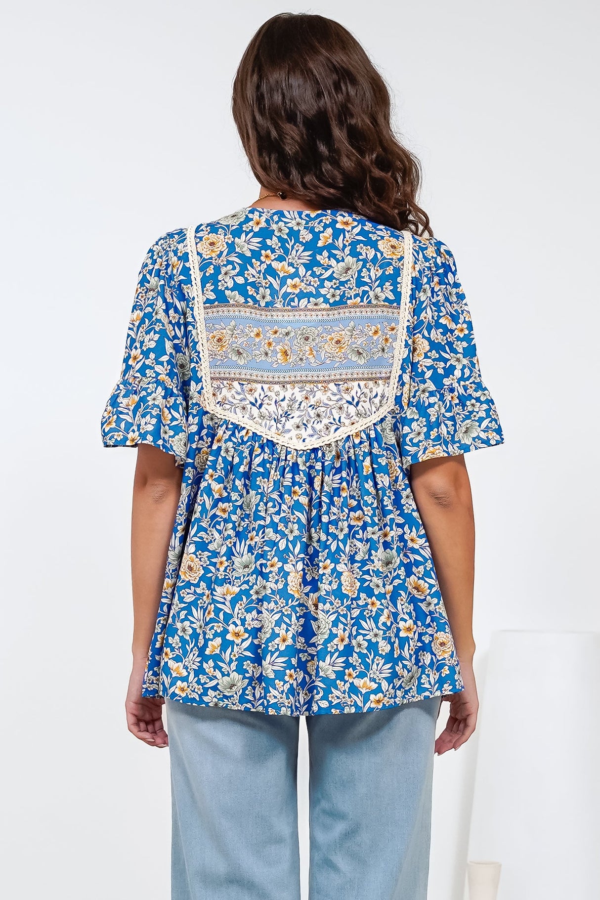 Dove Top - Relaxed Yoke Bodice Pull Over with Short Sleeves in Wynona Print Blue