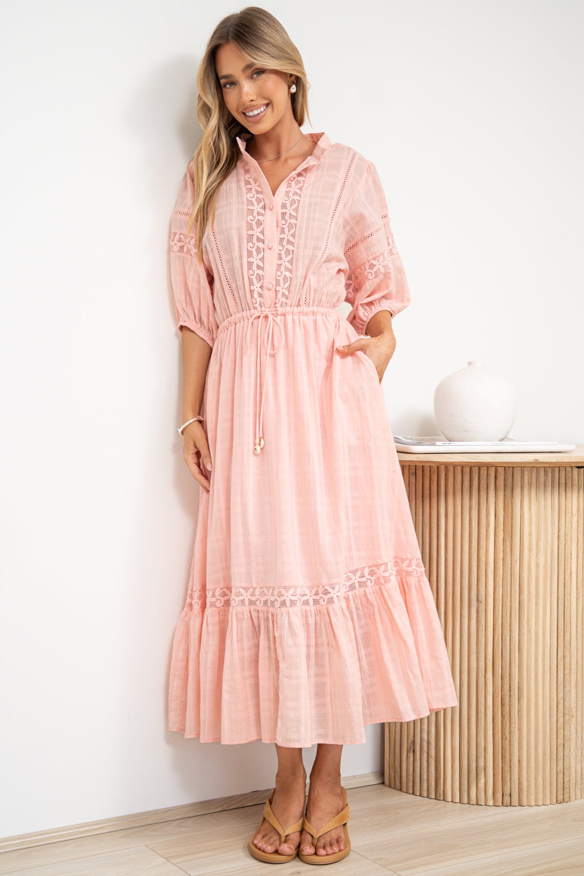 Dove Maxi Dress - Plaid Textured Lace Detailed Dress with Puff Sleeves in Pink