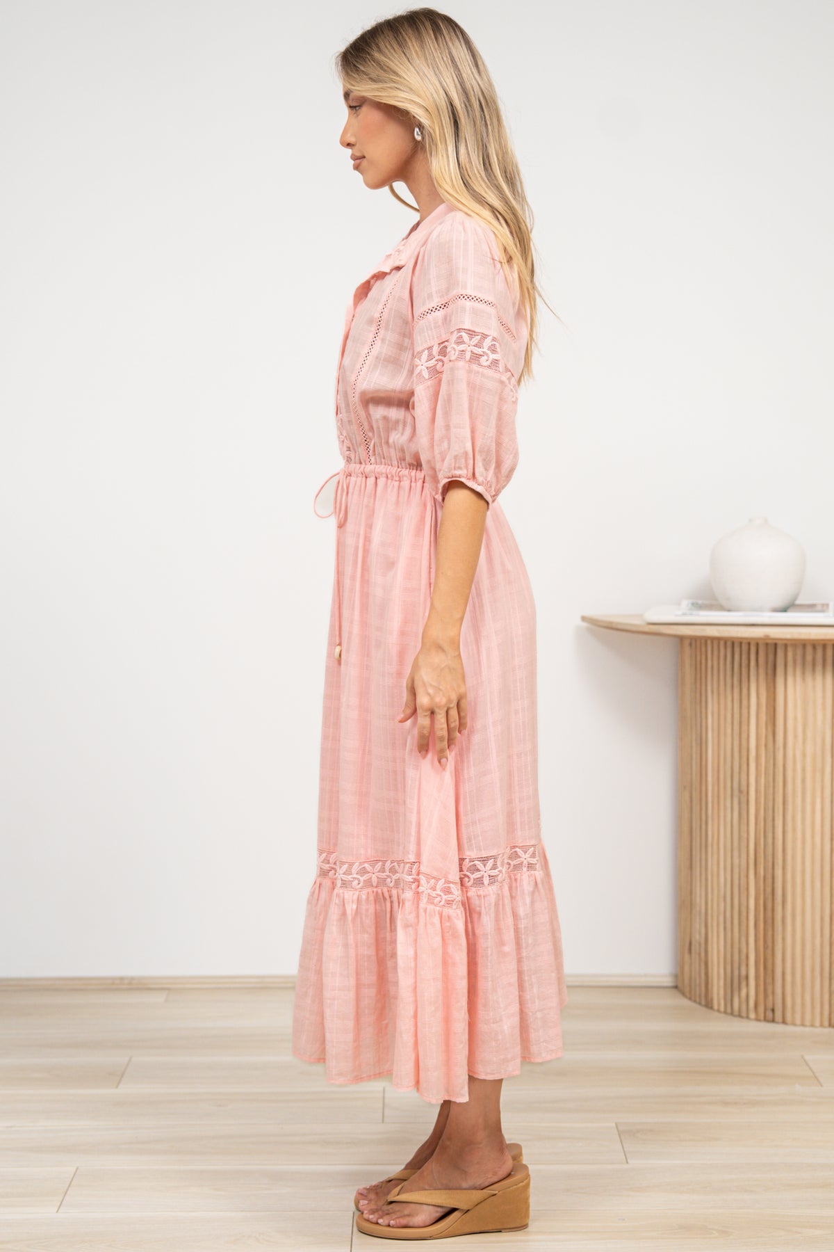 Dove Maxi Dress - Plaid Textured Lace Detailed Dress with Puff Sleeves in Pink