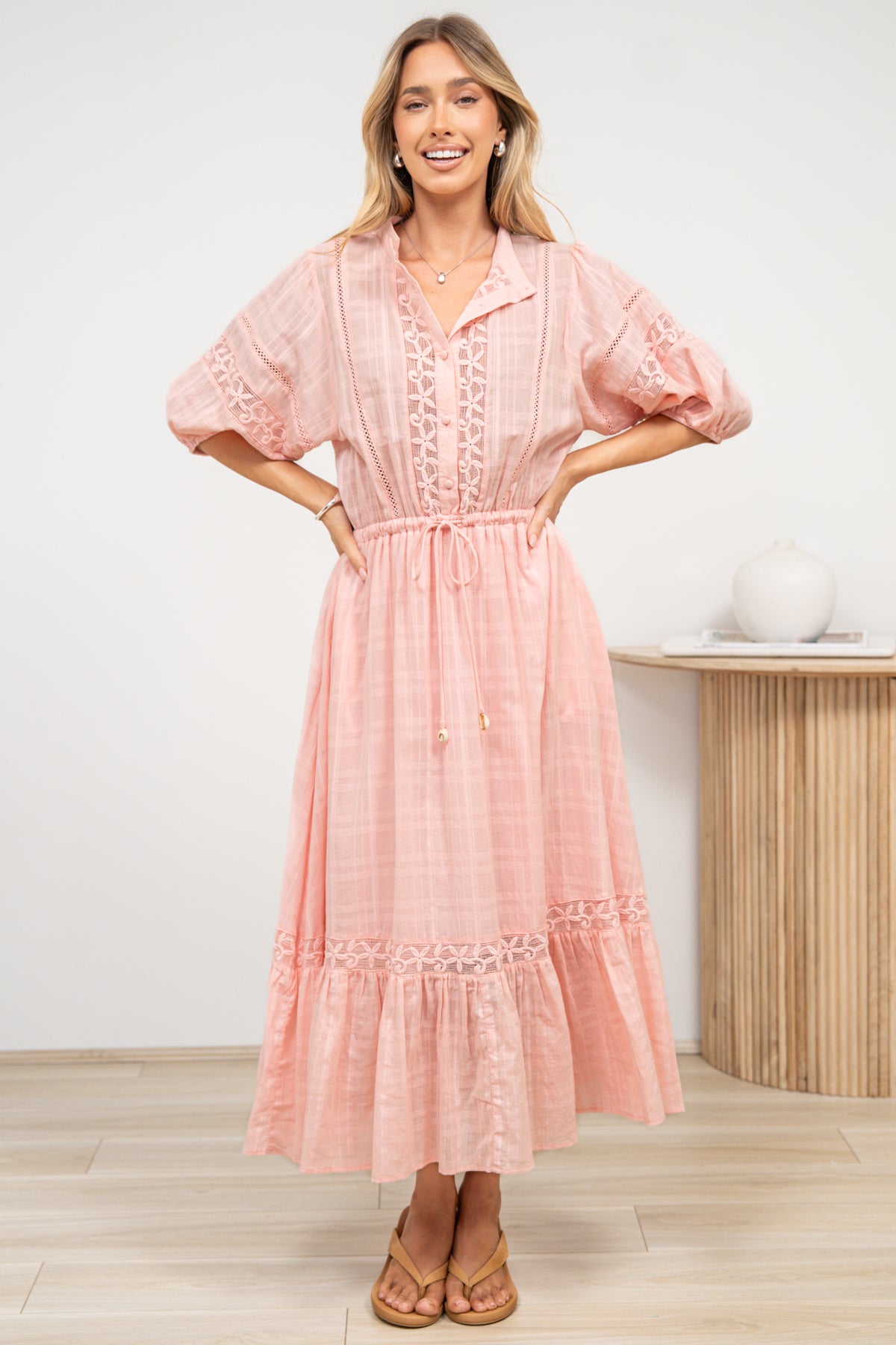 Dove Maxi Dress - Plaid Textured Lace Detailed Dress with Puff Sleeves in Pink