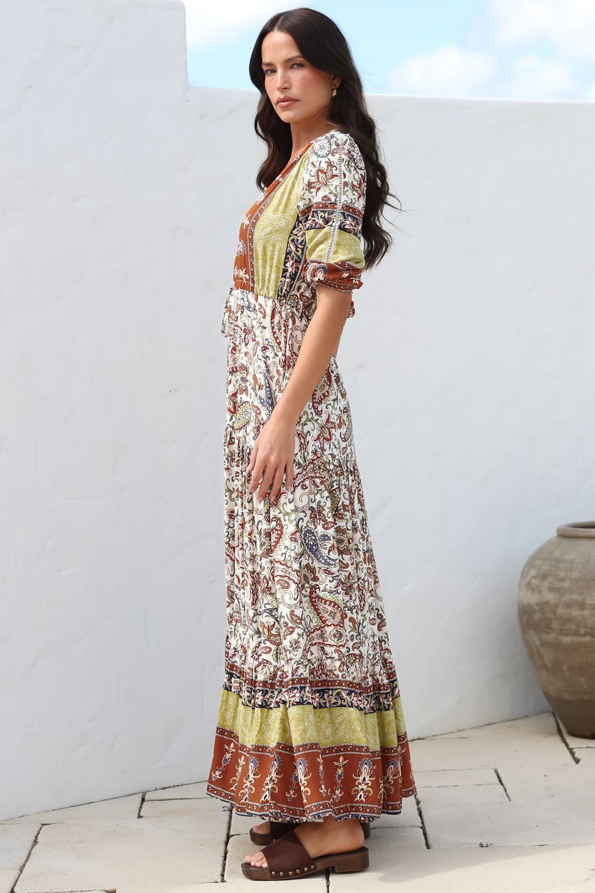 JAASE - Ebony Maxi Dress: V Neck Pull Tie Waist Dress with Front Split in Oakie Print