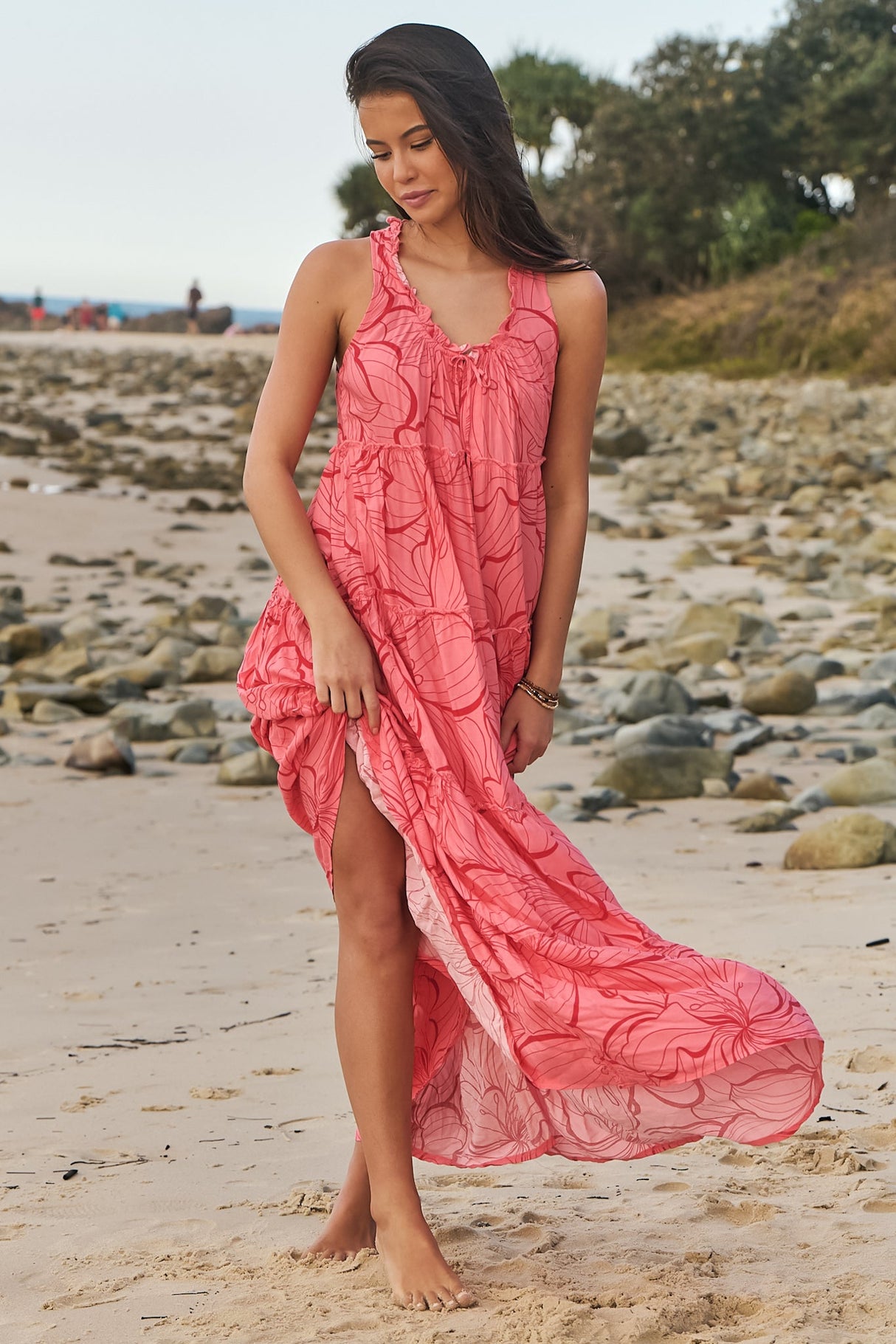 JAASE - Erryn Maxi Dress: Scoop Neckline Smock Maxi in Rosella Print