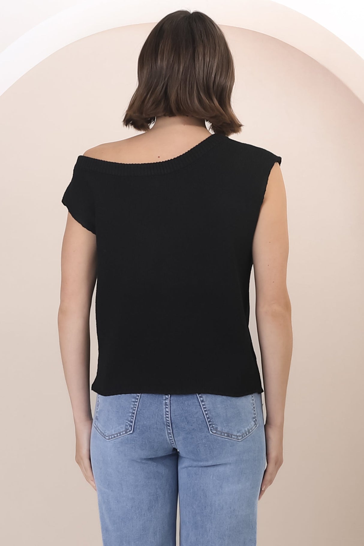 Ethel Knit Top - Crew Neck Knit Sleeveless Top in Black