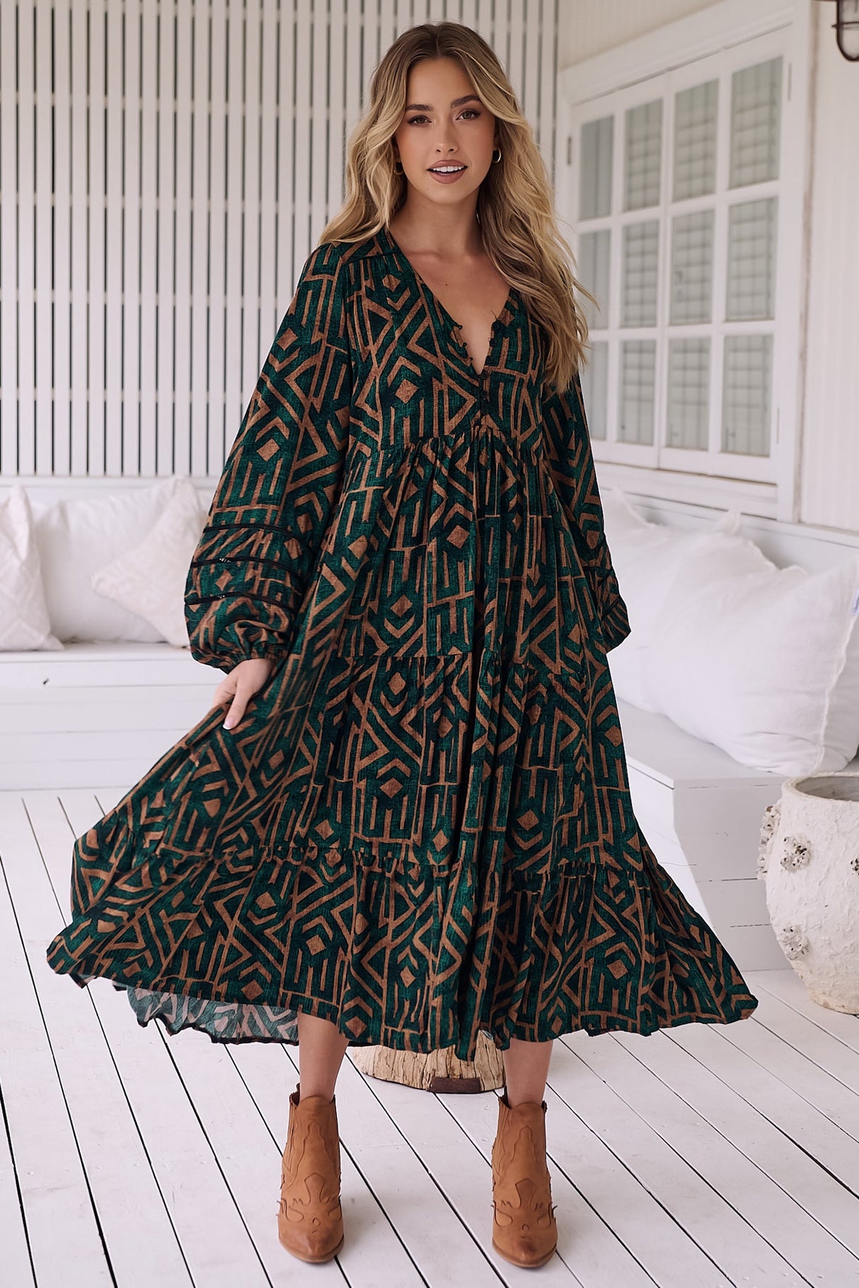 JAASE - Eve Midi Dress: V Neck Tiered Dress with Long Sleeves in Emerald Print