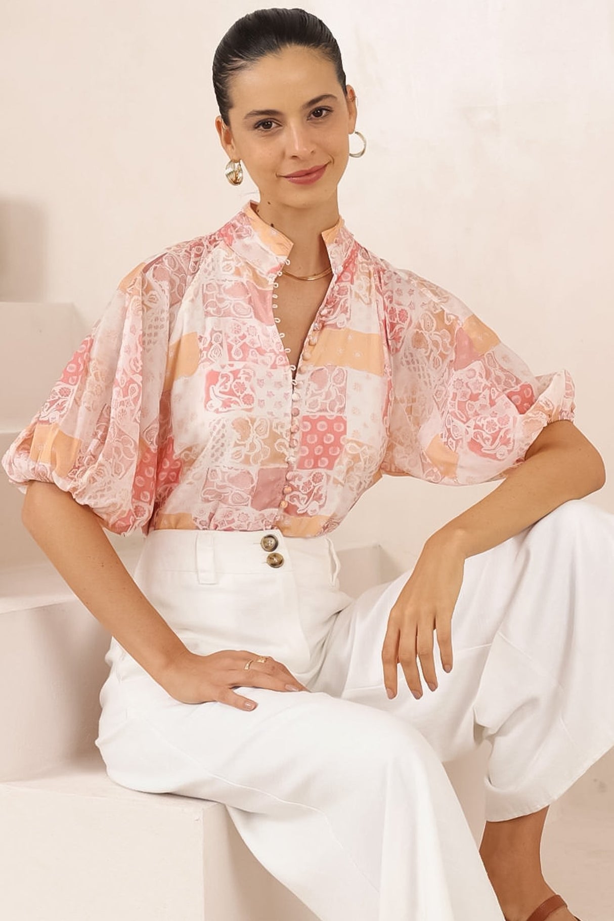 Frankie Blouse - High Mandarin Collar Buttoned Down Top in Hannah Print