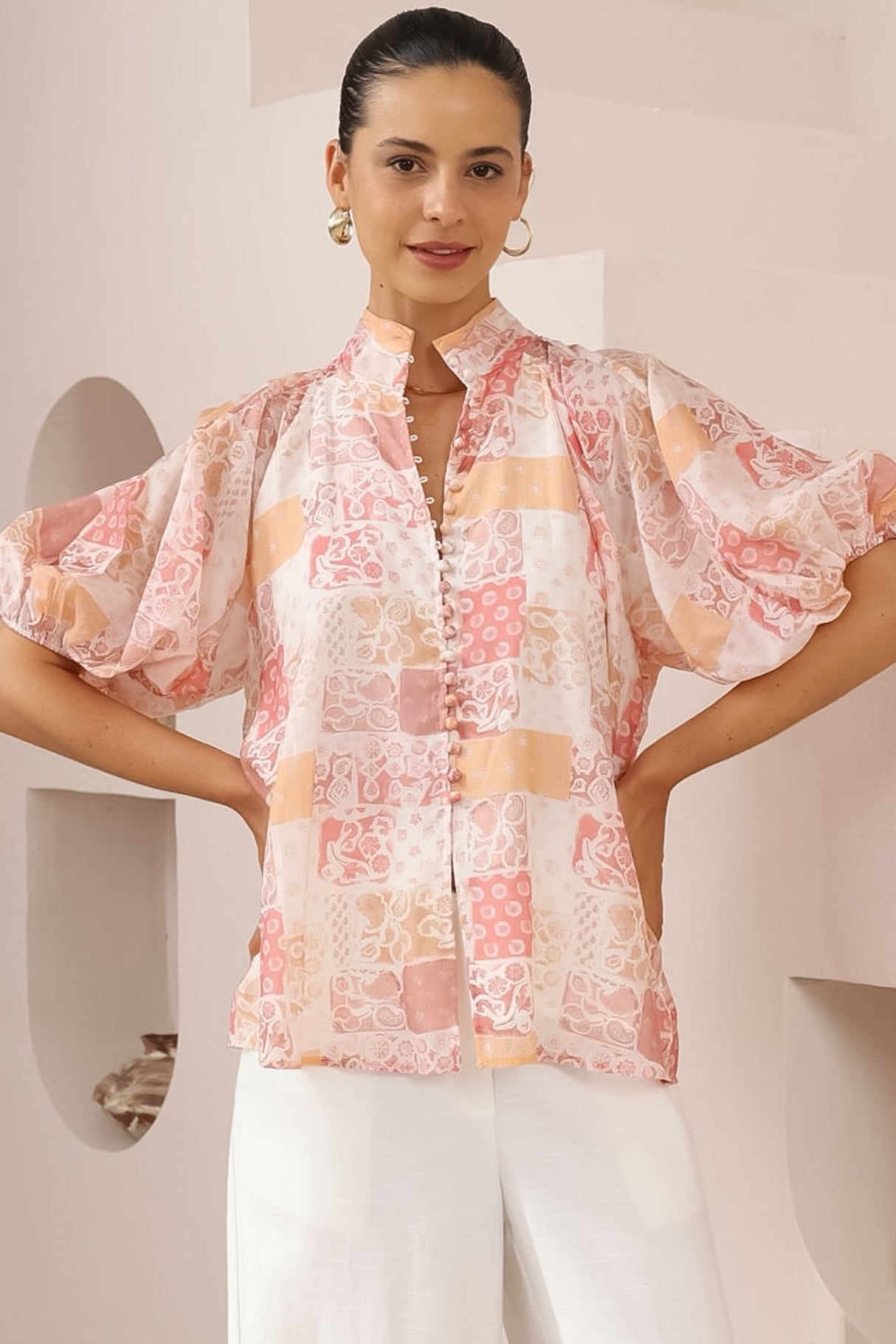 Frankie Blouse - High Mandarin Collar Buttoned Down Top in Hannah Print