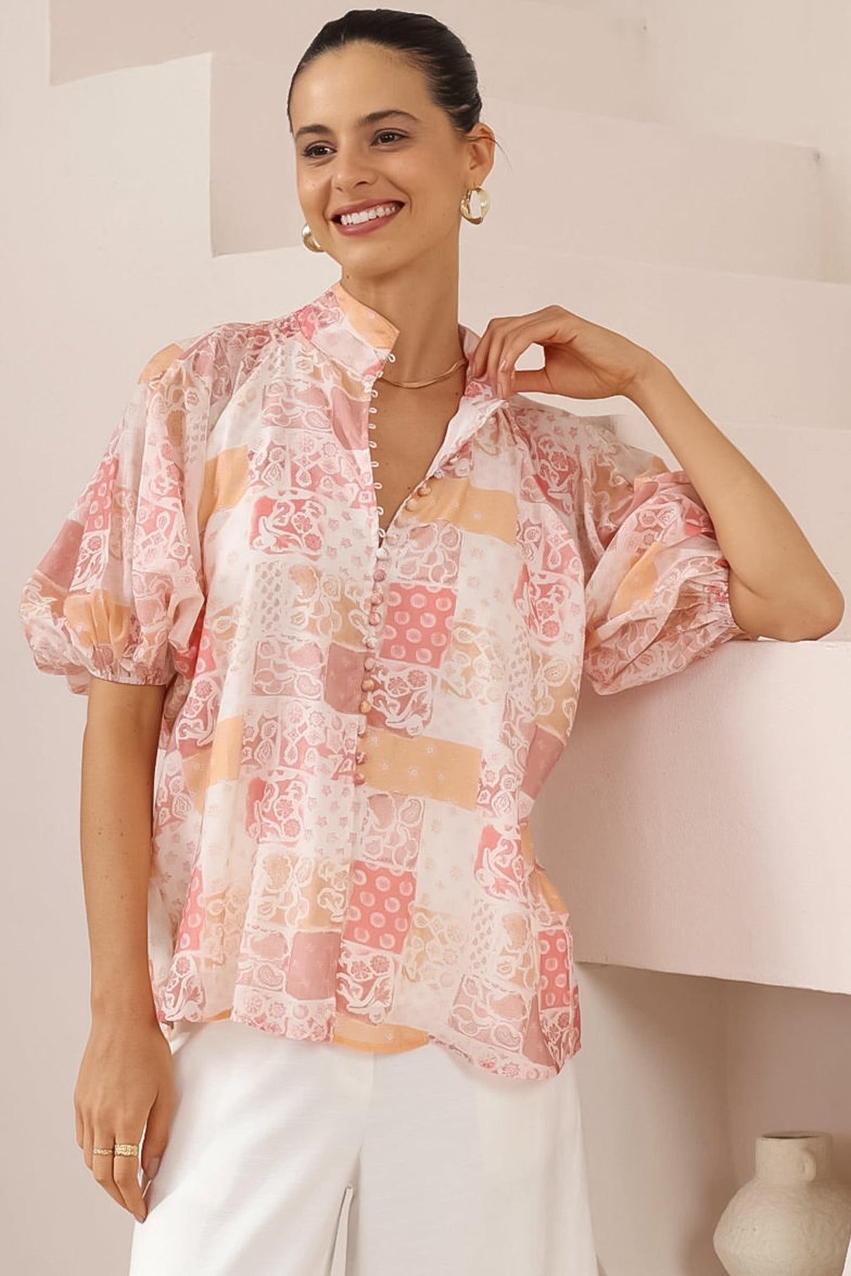 Frankie Blouse - High Mandarin Collar Buttoned Down Top in Hannah Print