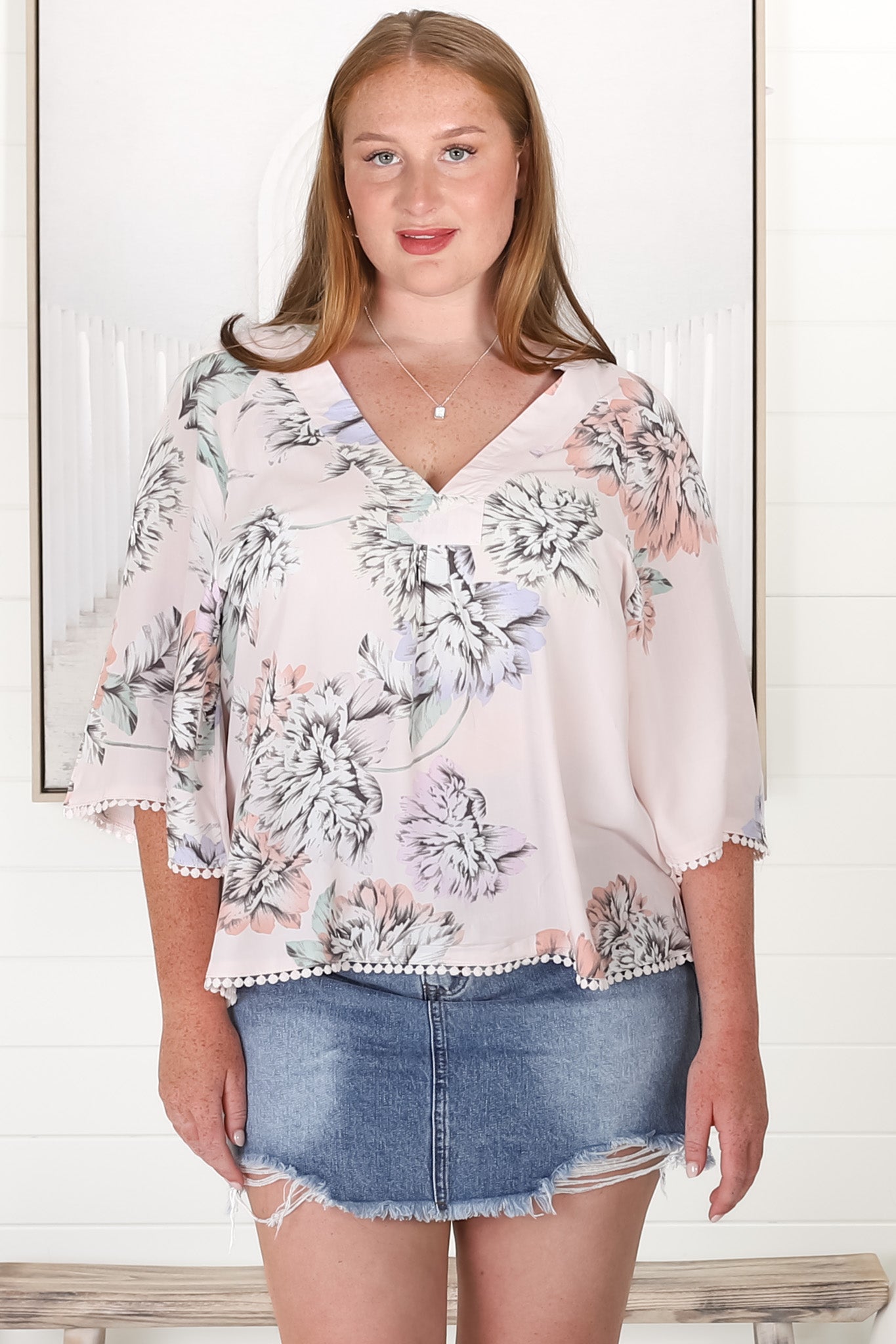 JAASE - Gabriella Top: Mandarin Collar Deep V Neck Crochet Trim Top in Blooming Bouquet Print