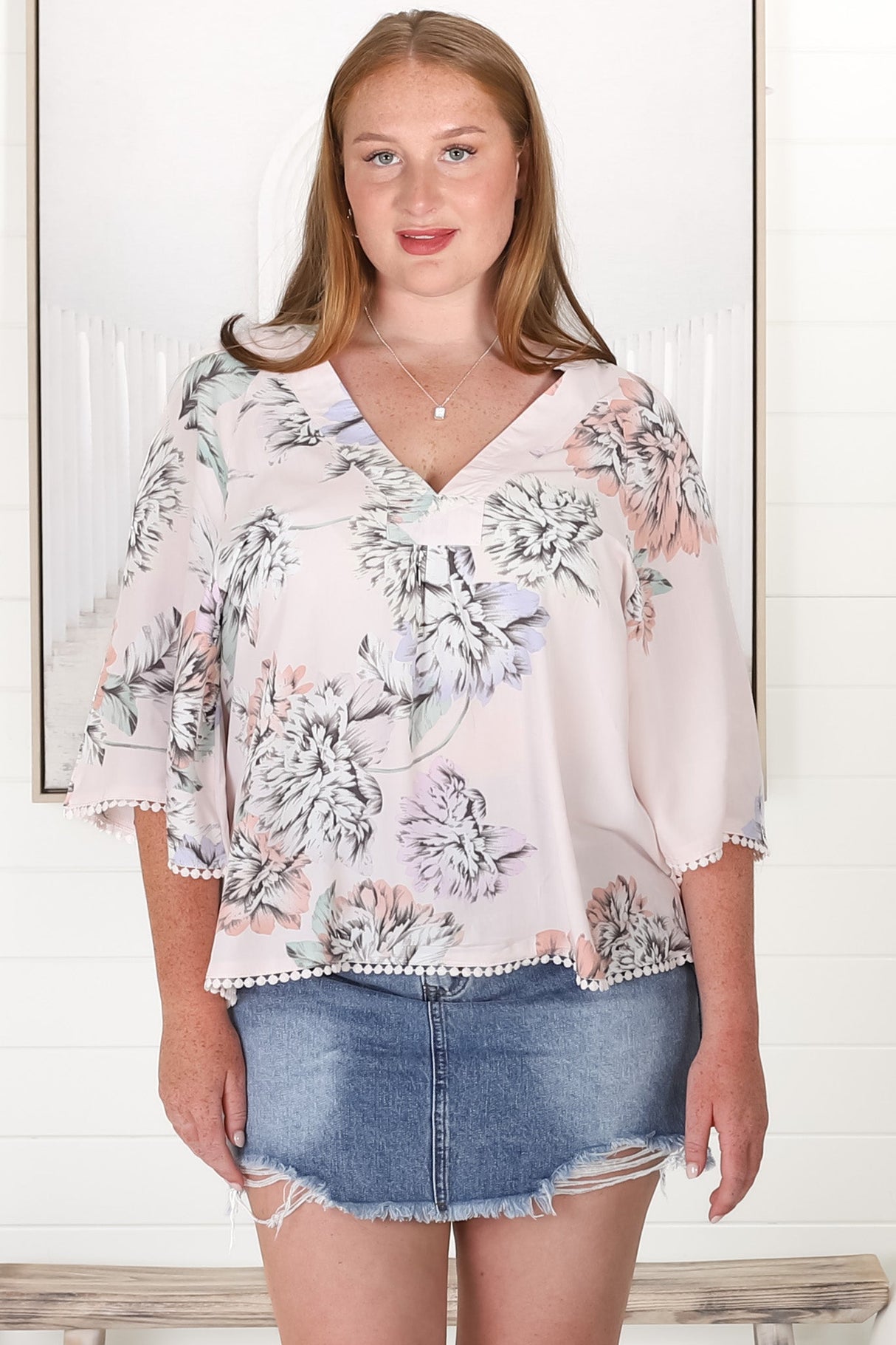 Gabriella Top - Mandarin Collar Deep V Neck Crochet Trim Top in Blooming Bouquet Print