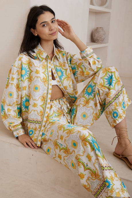 Giani Pants - Highwaisted Silk Look Straight Leg Pants in Carmel Print