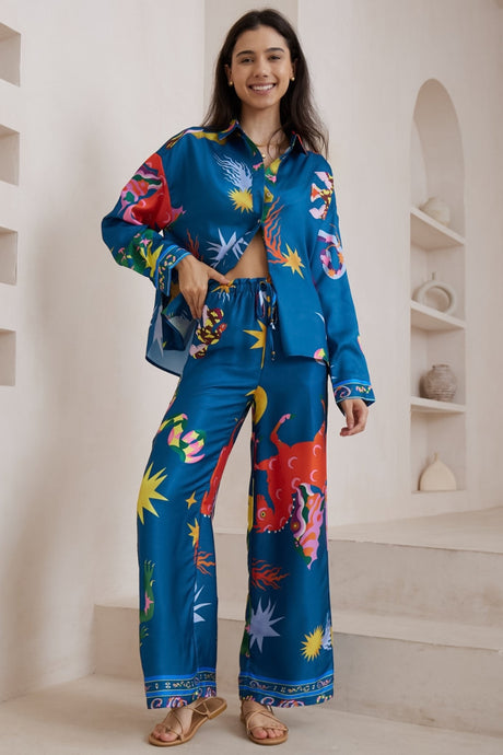 Giani Pants - Highwaisted Silk Look Straight Leg Pants in Leanne Print Blue