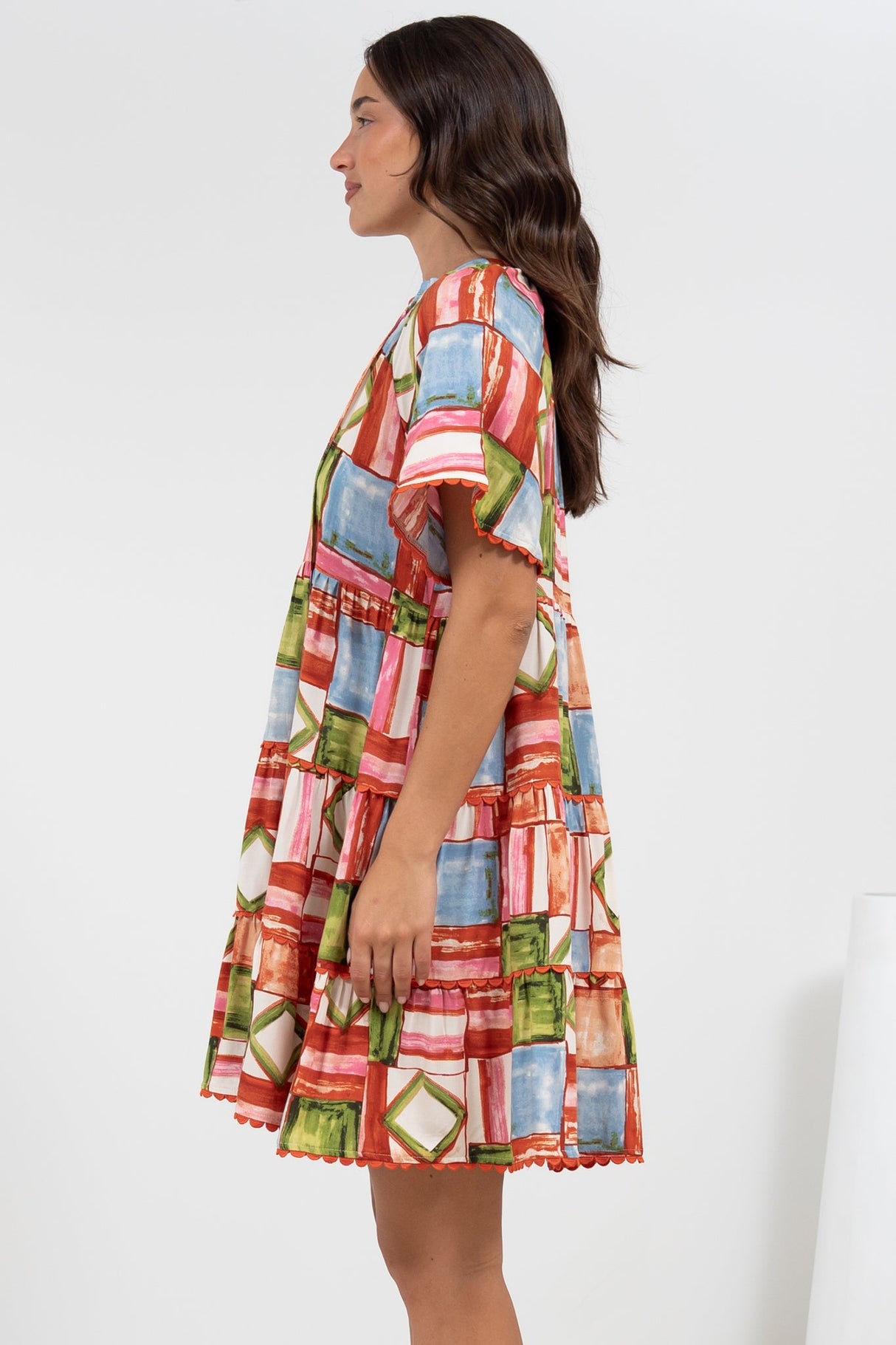 Ginley Mini Dress - V-Neck Scallop Spliced Tiered Dress in Tami Print