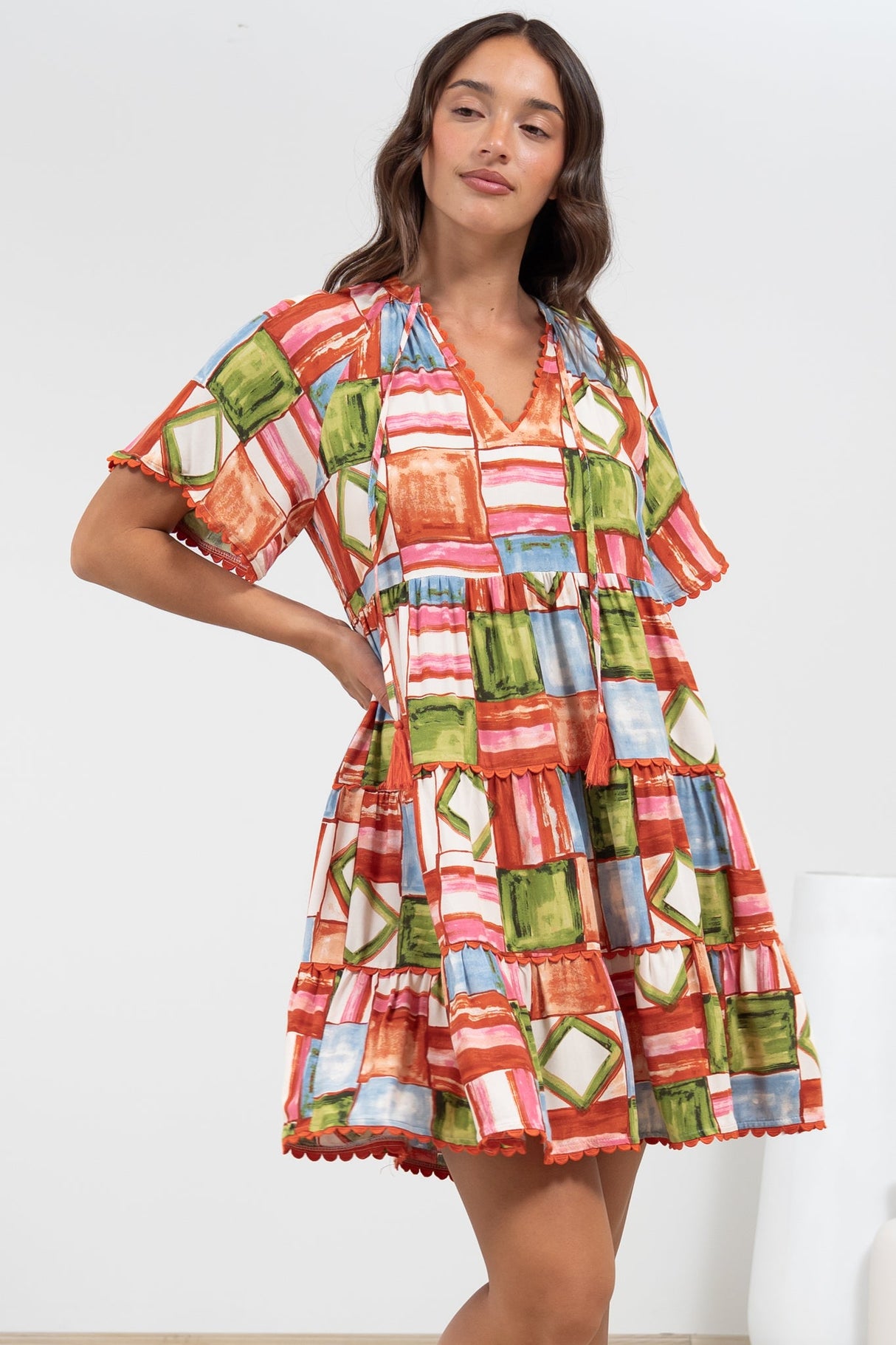 Ginley Mini Dress - V-Neck Scallop Spliced Tiered Dress in Tami Print