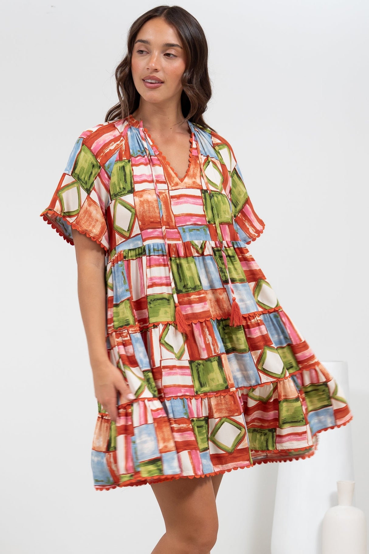 Ginley Mini Dress - V-Neck Scallop Spliced Tiered Dress in Tami Print