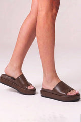 Hades Flatform Slides in Distressed Brown