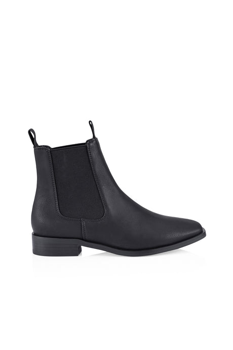 Harper Chelsea Boots - Black Softee