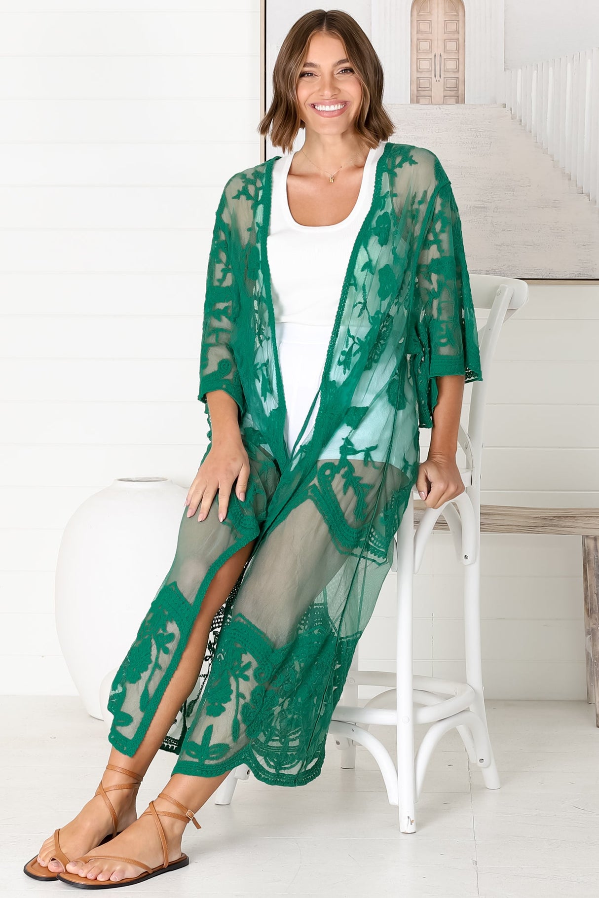 Haylo Kimono - Floral Lace Kimono with Scallop Hemline in Emerald