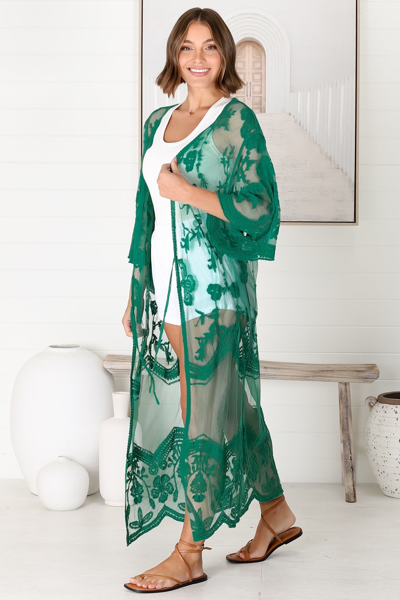 Haylo Kimono - Floral Lace Kimono with Scallop Hemline in Emerald