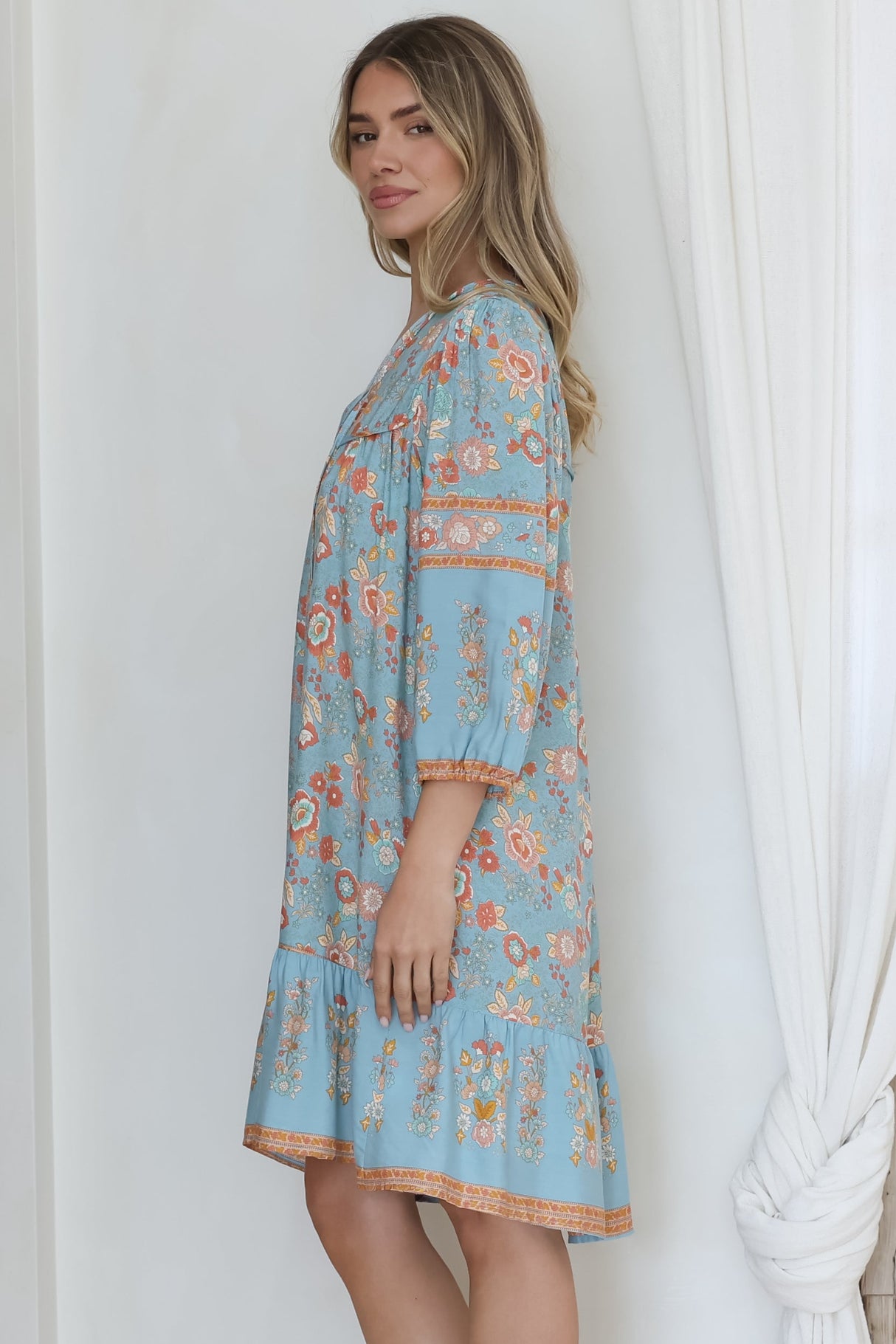 Helda Mini Dress - V-Neck Shift Dress with Balloon Sleeves in Aletta Print Blue