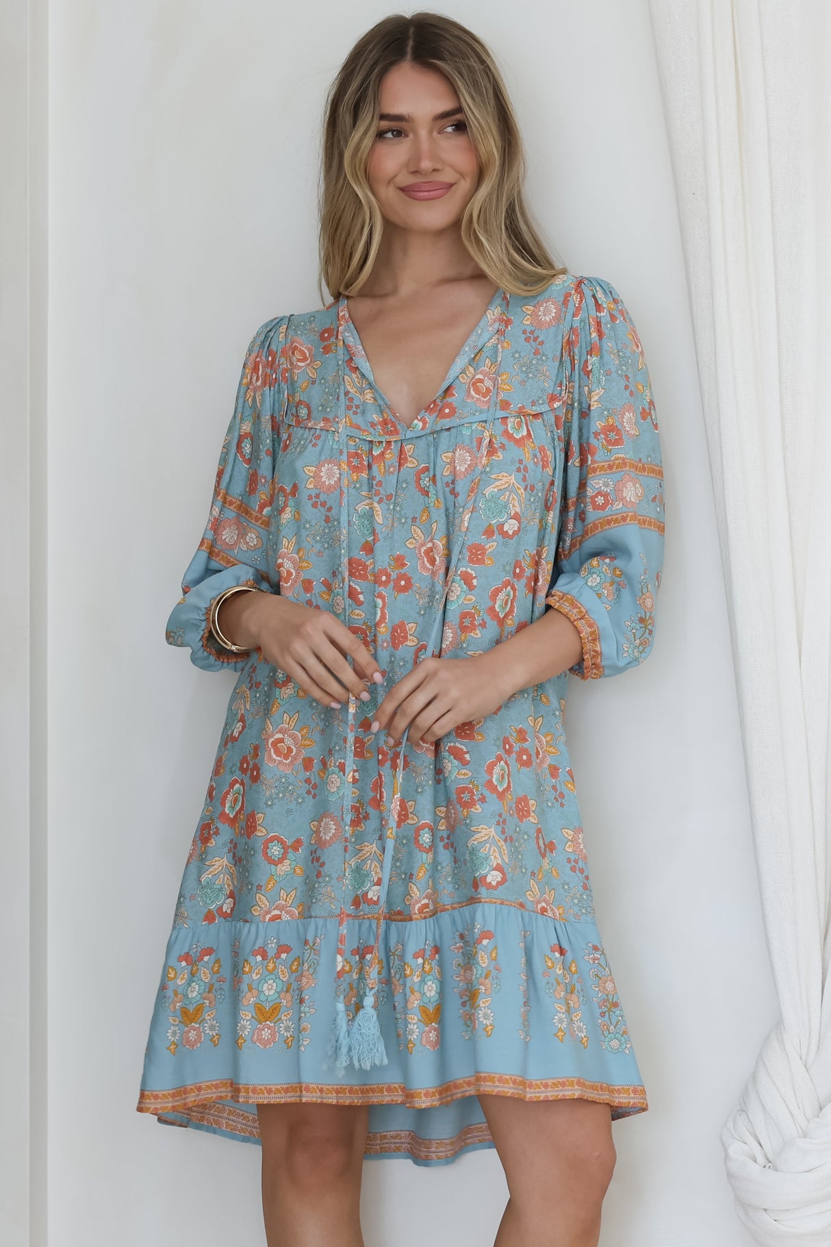 Helda Mini Dress - V-Neck Shift Dress with Balloon Sleeves in Aletta Print Blue