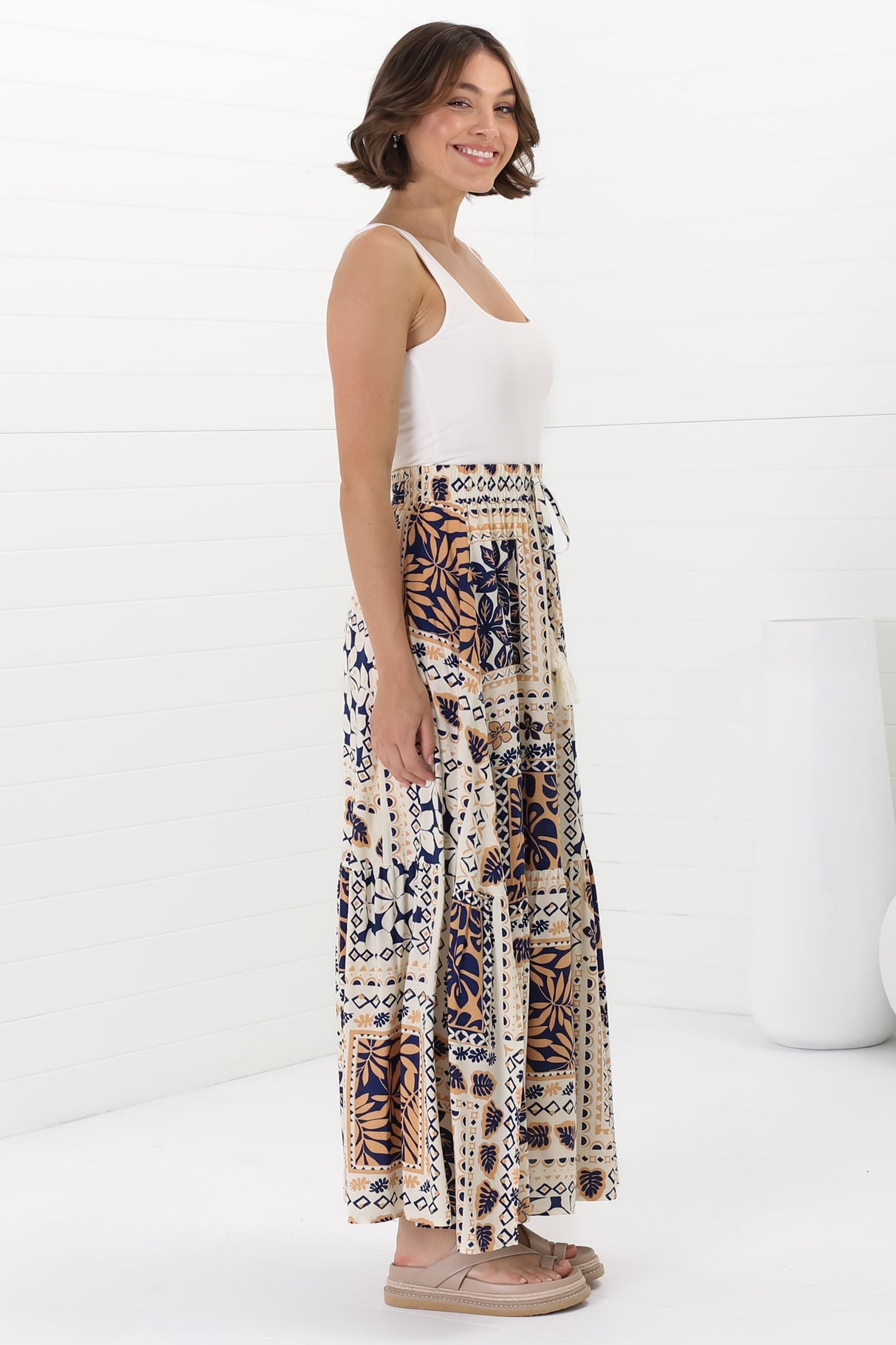 Hellen Maxi Skirt - High Waisted Skirt with Front Splits in Alphy Print