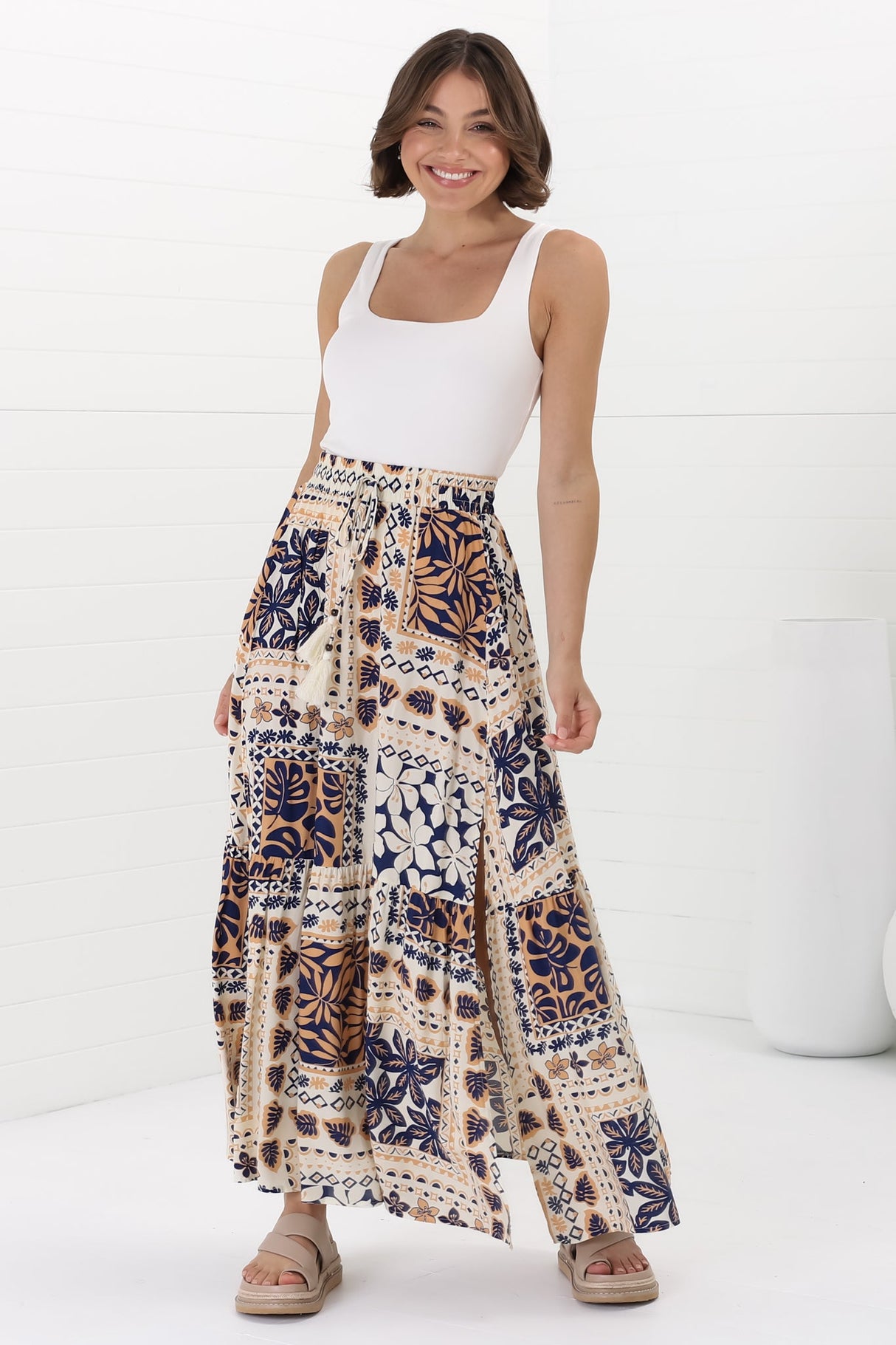 Hellen Maxi Skirt - High Waisted Skirt with Front Splits in Alphy Print