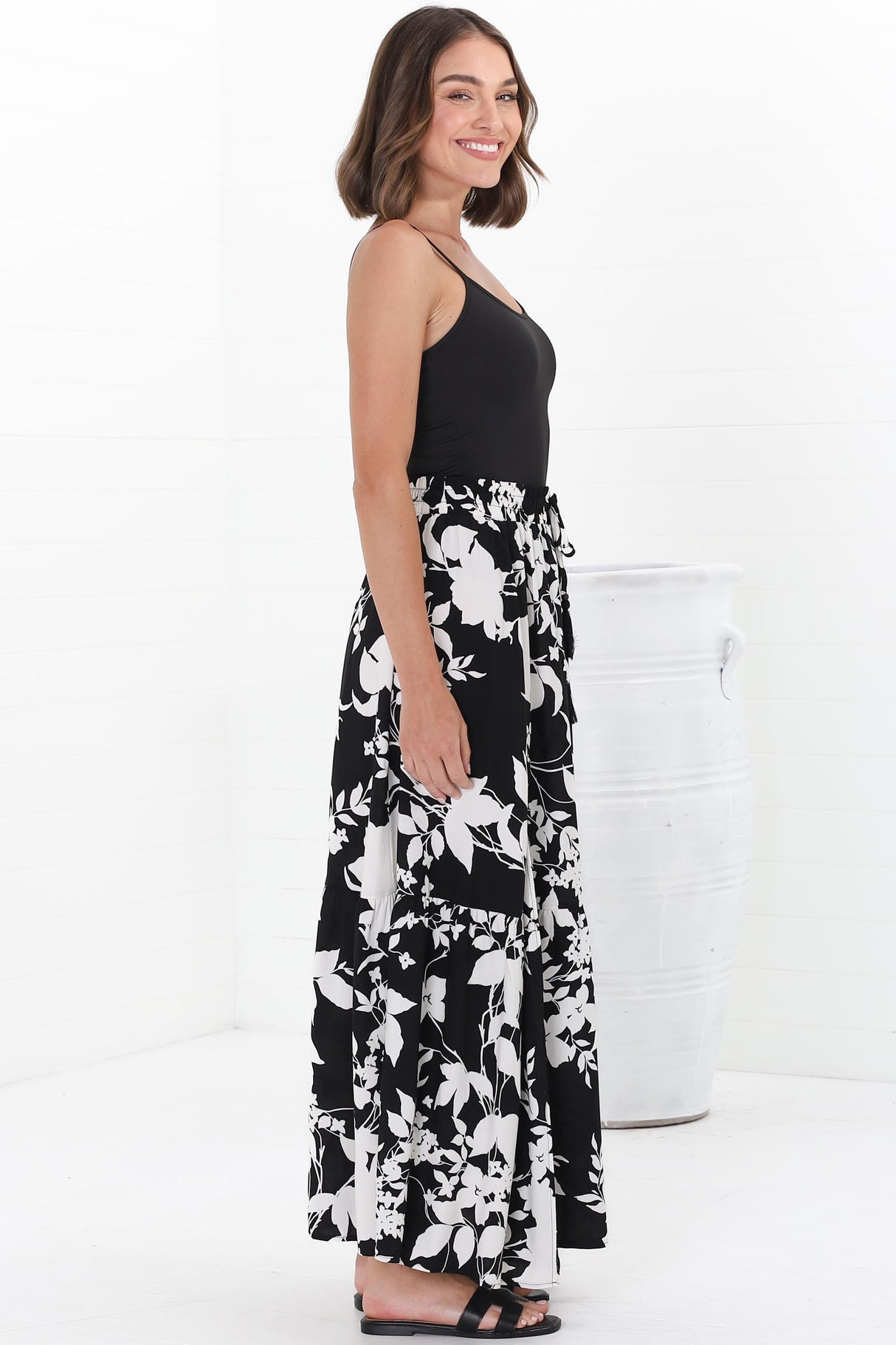 Hellen Maxi Skirt - High Waisted Skirt with Front Splits in Kacia Print Black