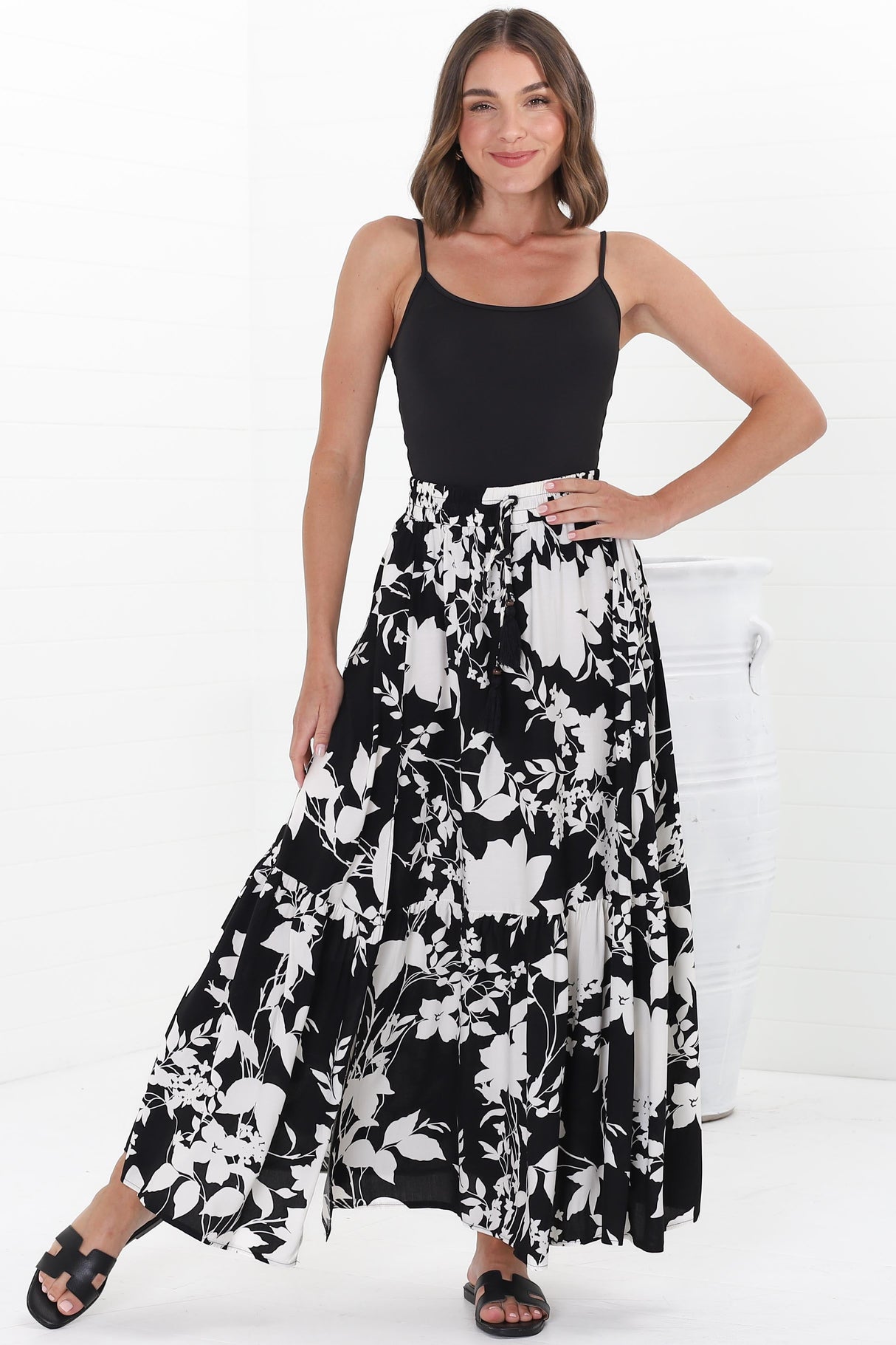 Hellen Maxi Skirt - High Waisted Skirt with Front Splits in Kacia Print Black