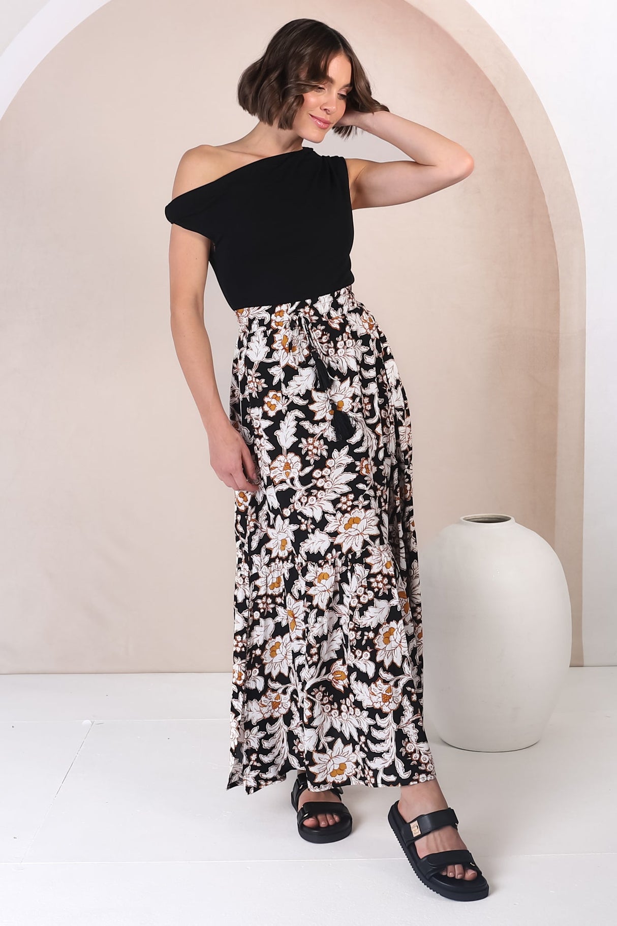 Hellen Maxi Skirt - High Waisted Skirt with Front Splits in Torah Print