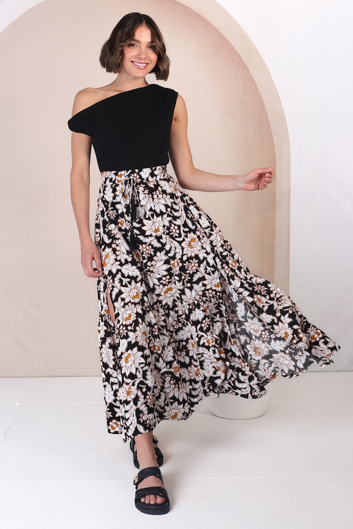 Hellen Maxi Skirt - High Waisted Skirt with Front Splits in Torah Print