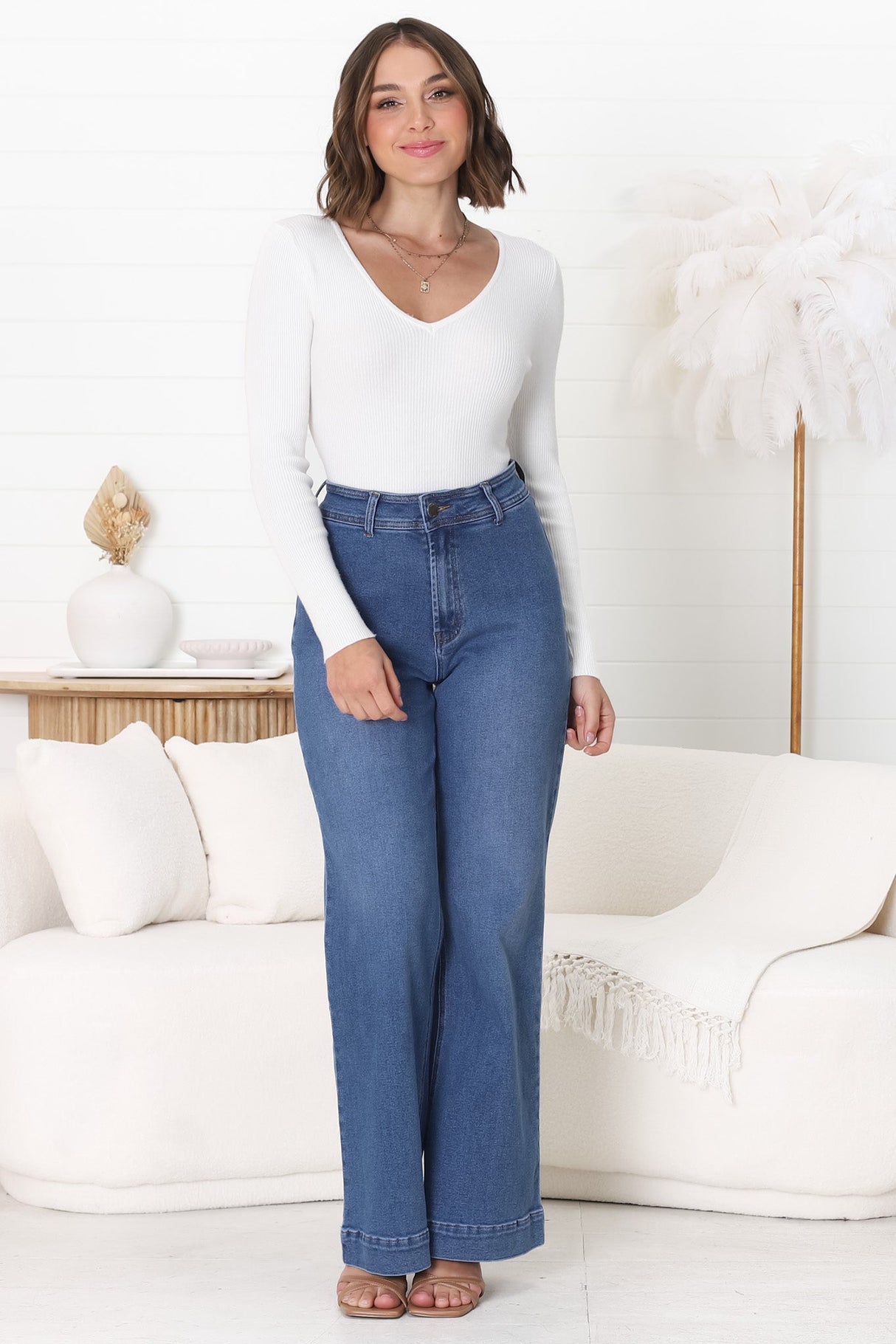 Murilo Jeans - High Waisted Flare Leg Jeans in Medium Blue Wash Denim