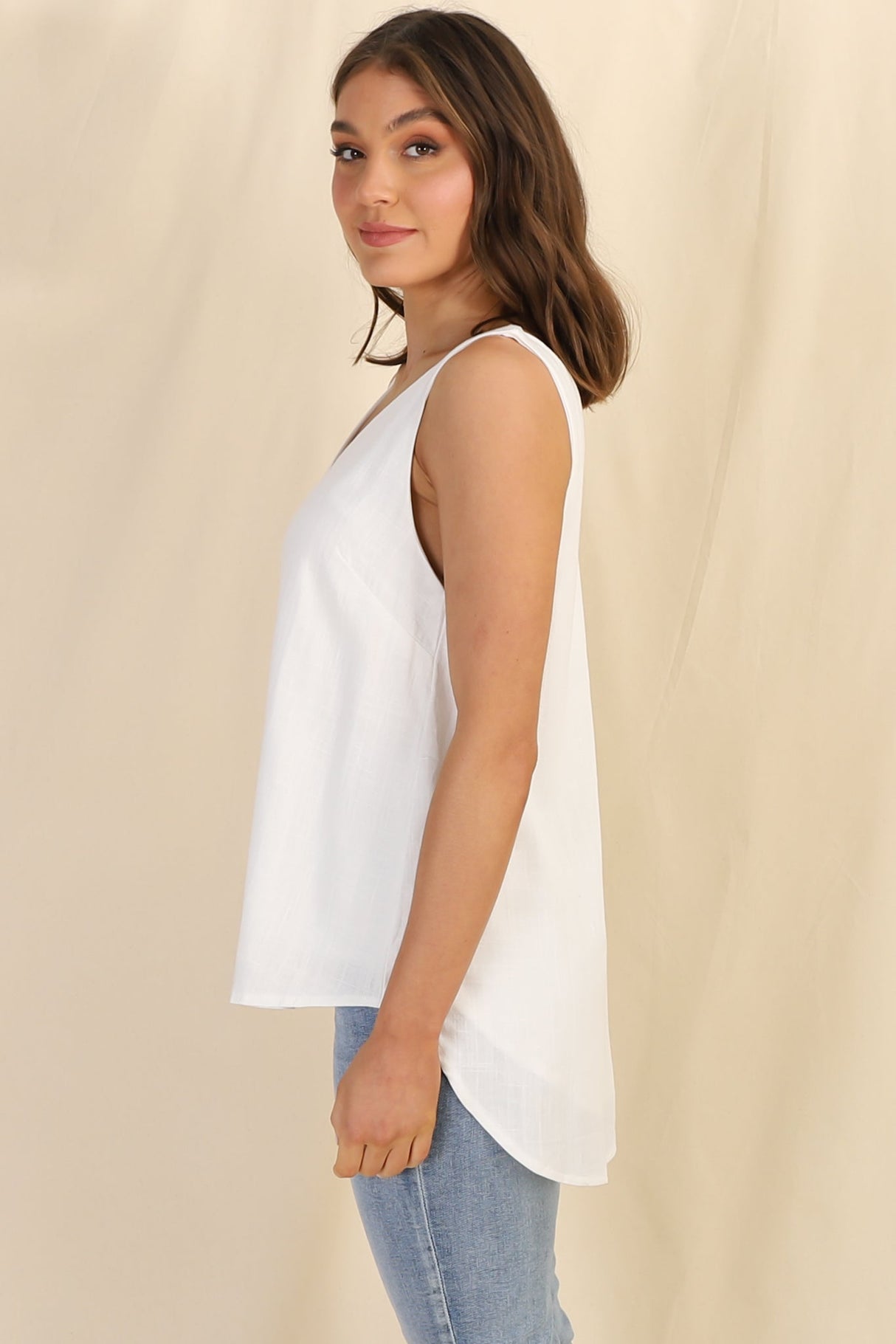 Neide Top - High Low Scoop Hem Sleeveless Top in White