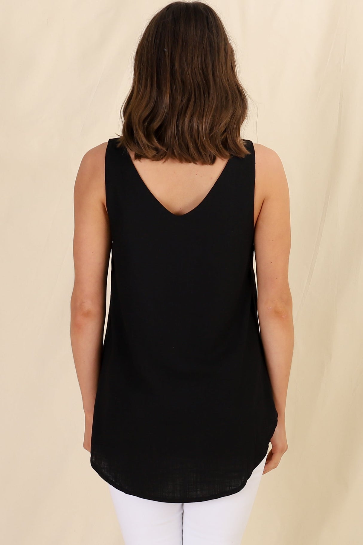 Neide Top - High Low Scoop Hem Sleeveless Top in Black