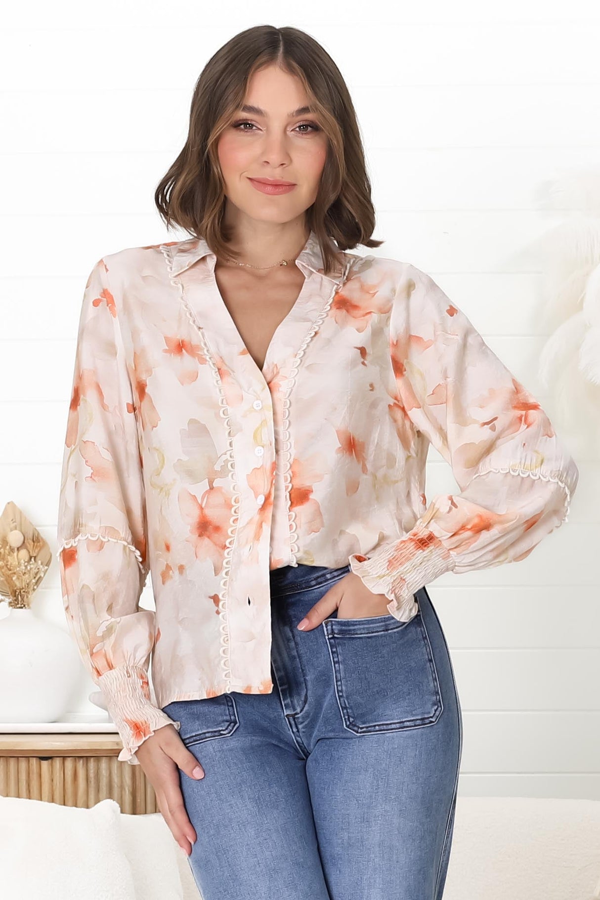 Lucy Blouse - Delicate Splicing and Trim Detailed Button Down Shirt in Helena Print Pink