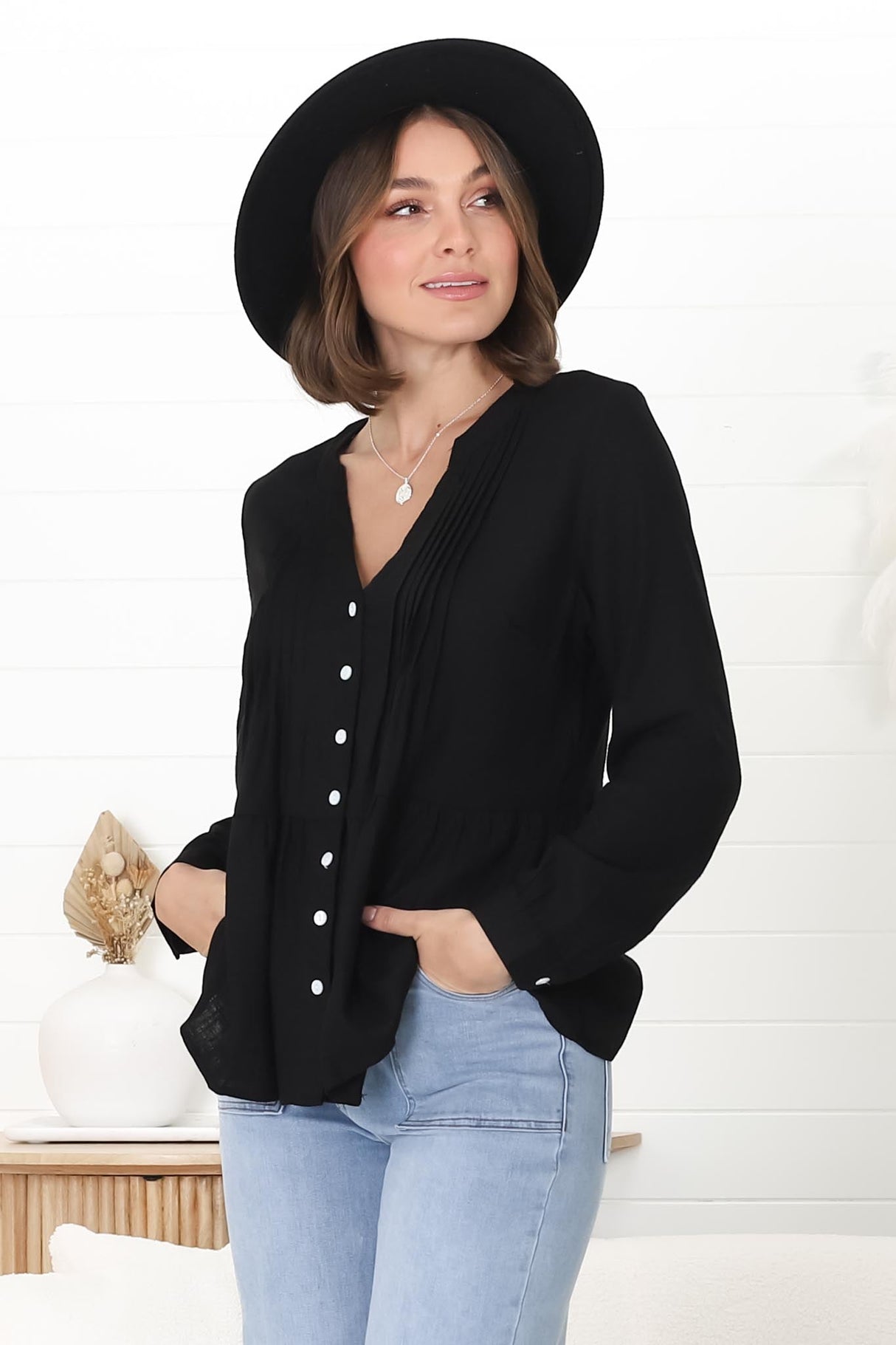 Marjorye Linen Blouse - Pleating Bodice Details Blouse With Long Sleeves In Black