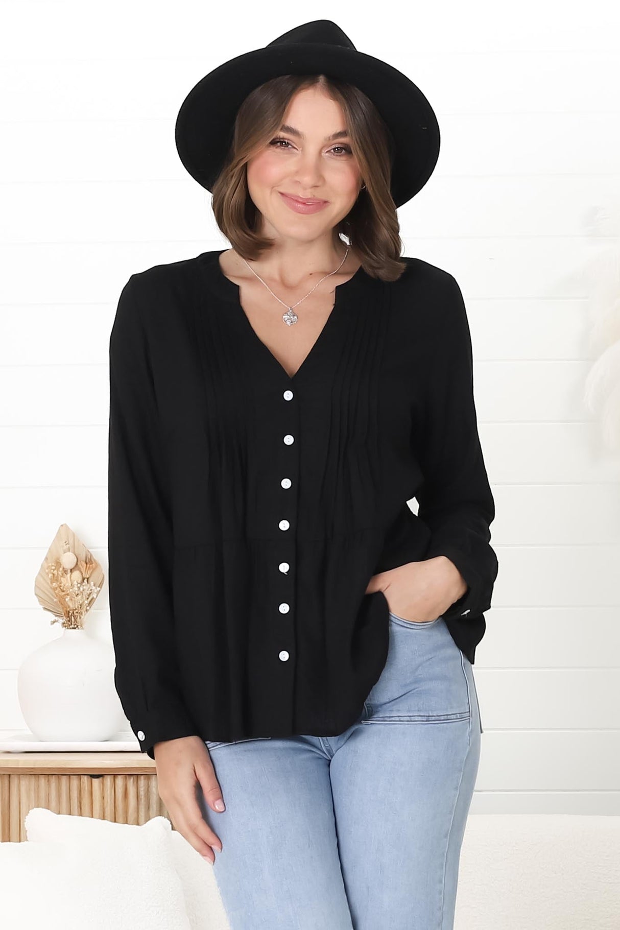 Marjorye Linen Blouse - Pleating Bodice Details Blouse With Long Sleeves In Black