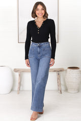 Farah Jeans - Highwaisted Flare Leg Stretch Jean in Mid Denim