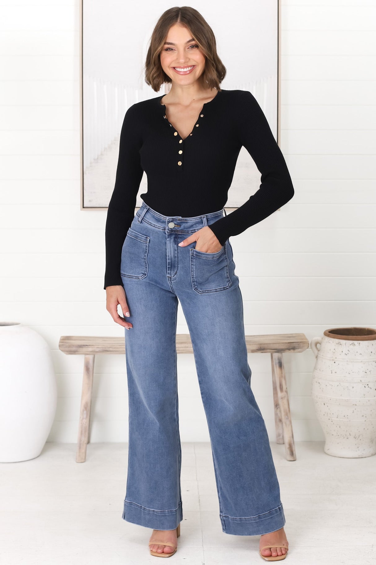 Farah Jeans - Highwaisted Flare Leg Stretch Jean in Mid Denim