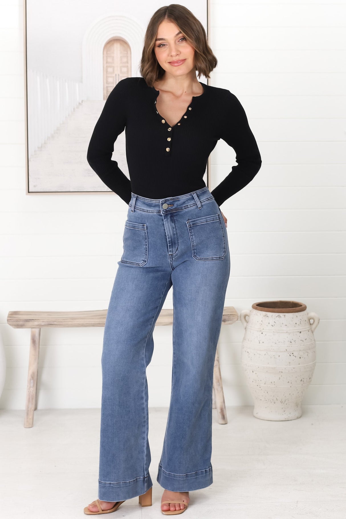 Farah Jeans - Highwaisted Flare Leg Stretch Jean in Mid Denim