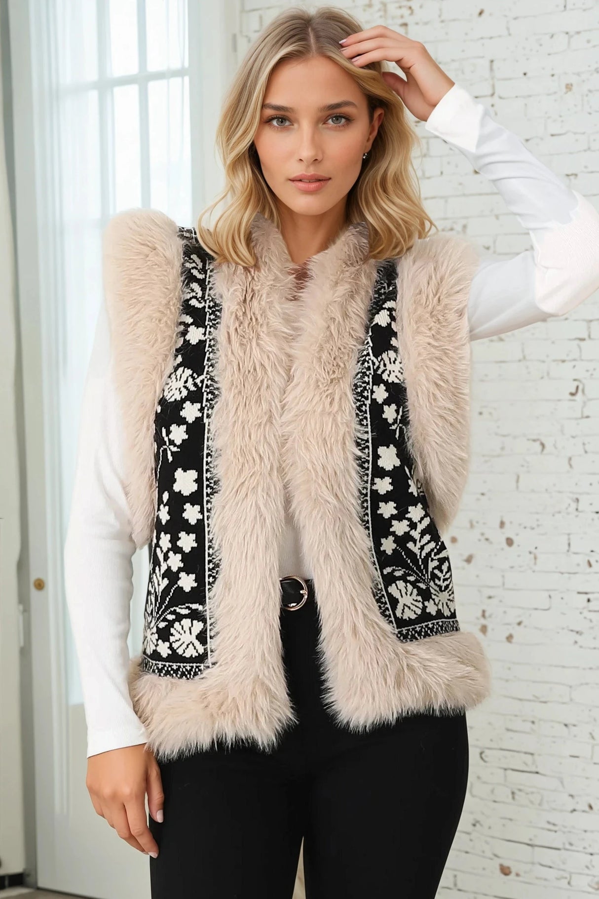 Wolfe Knit Vest - Faux Fur Trim Open Vest in Black