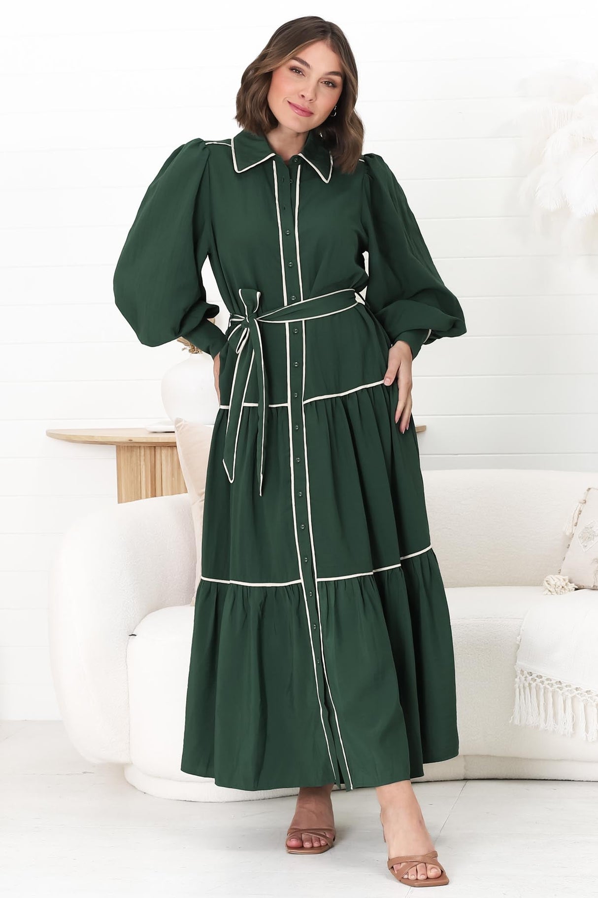 Marise Maxi Dress - A Line Dress with Collared Neckline and Long Sleeves in Emerald