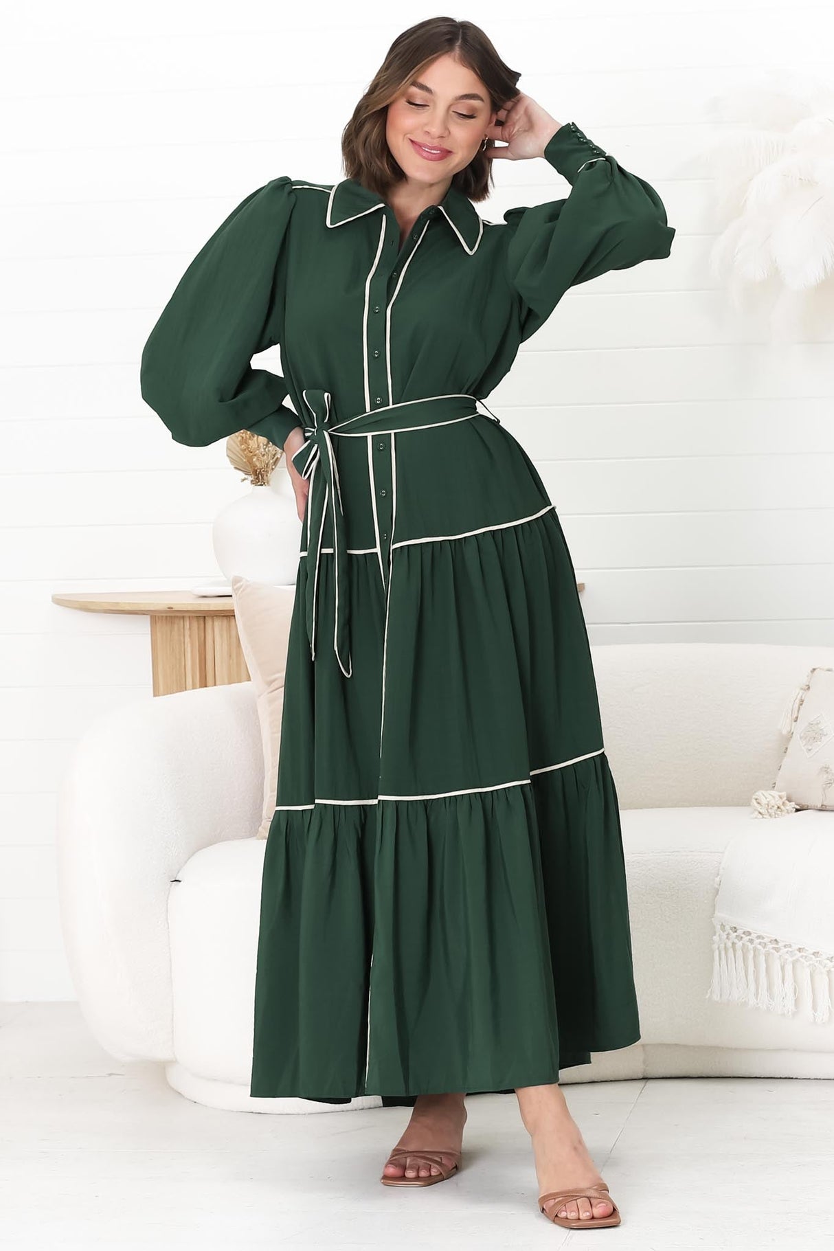 Marise Maxi Dress - A Line Dress with Collared Neckline and Long Sleeves in Emerald