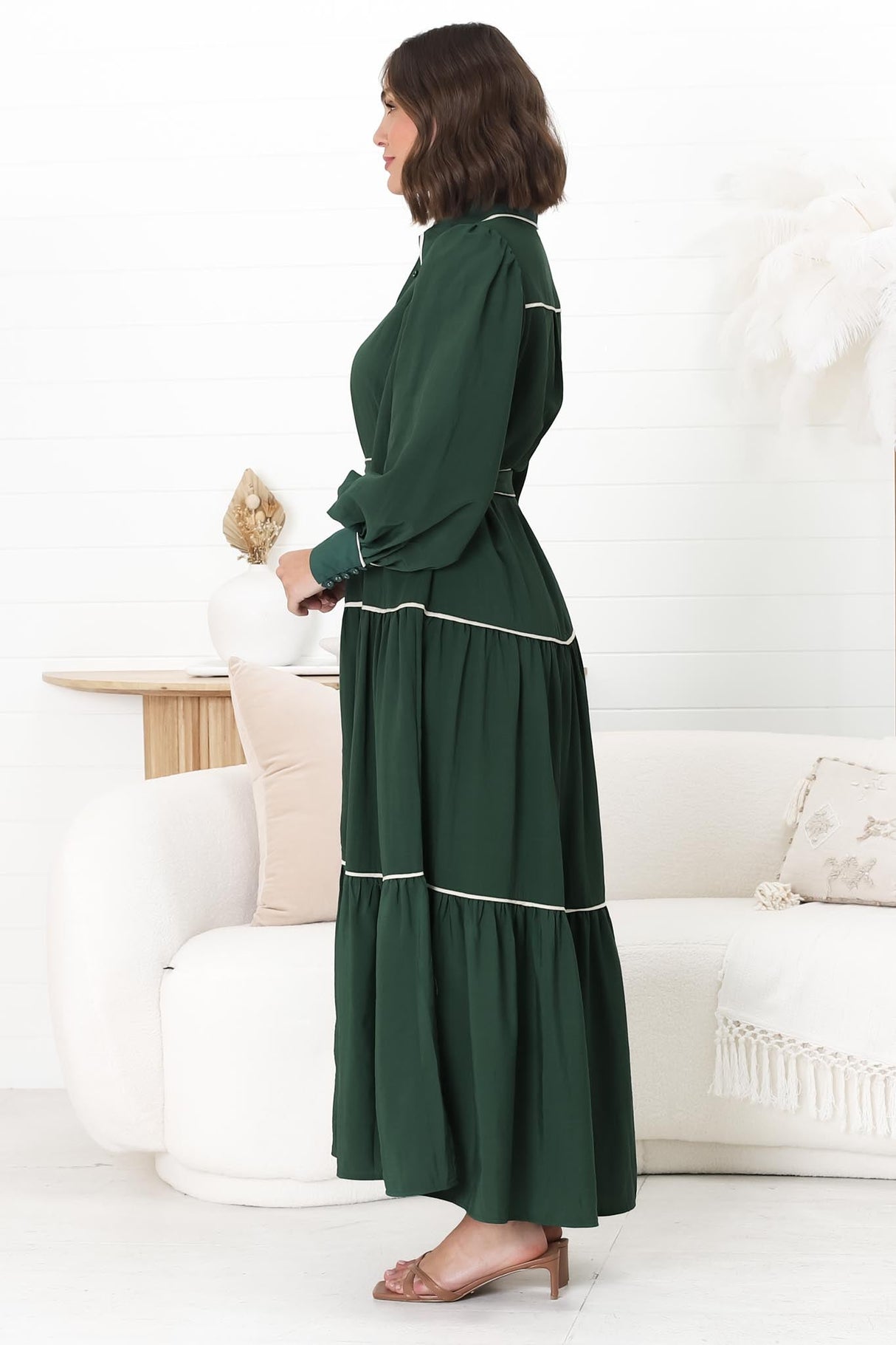 Marise Maxi Dress - A Line Dress with Collared Neckline and Long Sleeves in Emerald